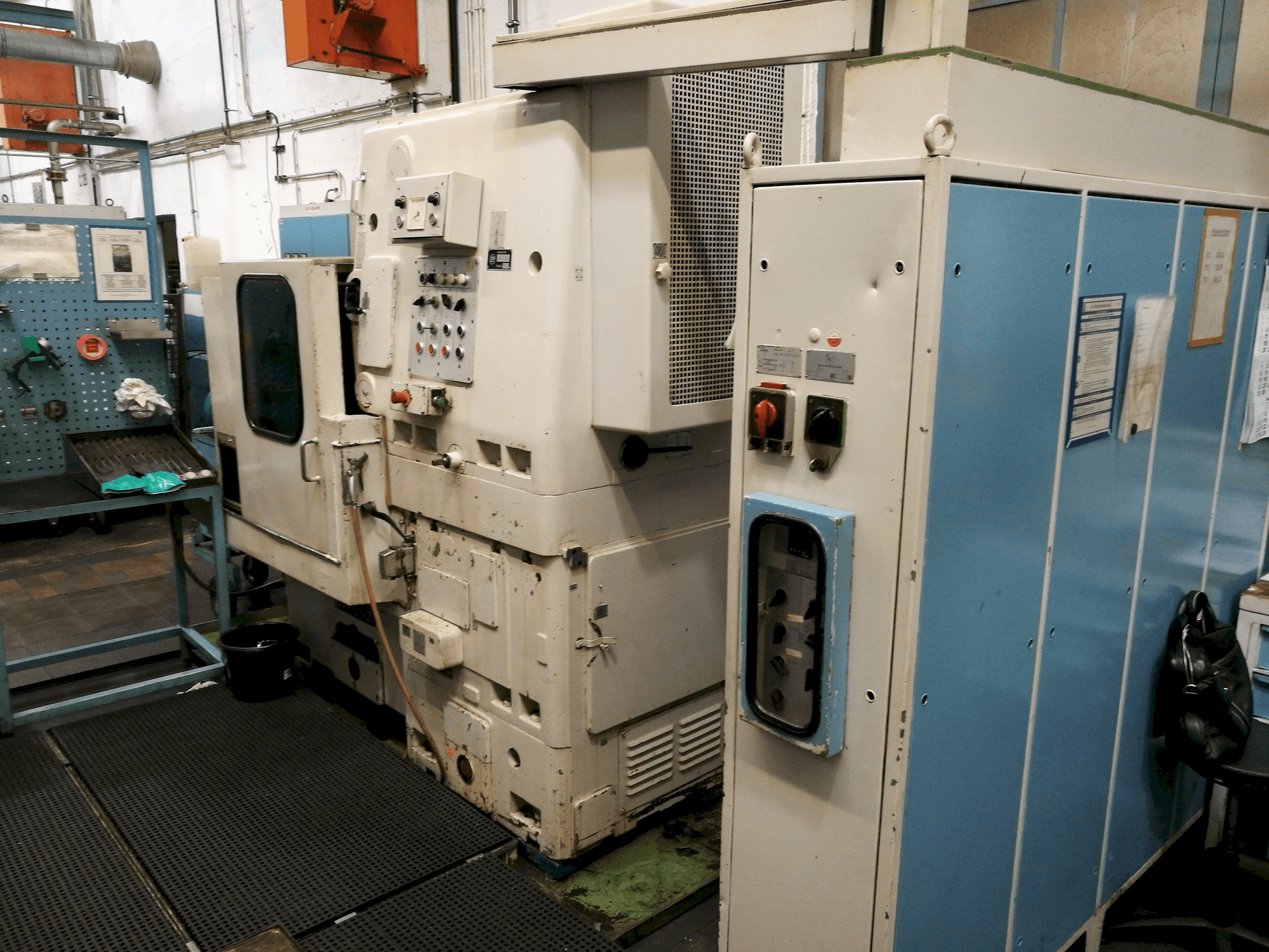 Masina LORENZ LS400 eestvaade