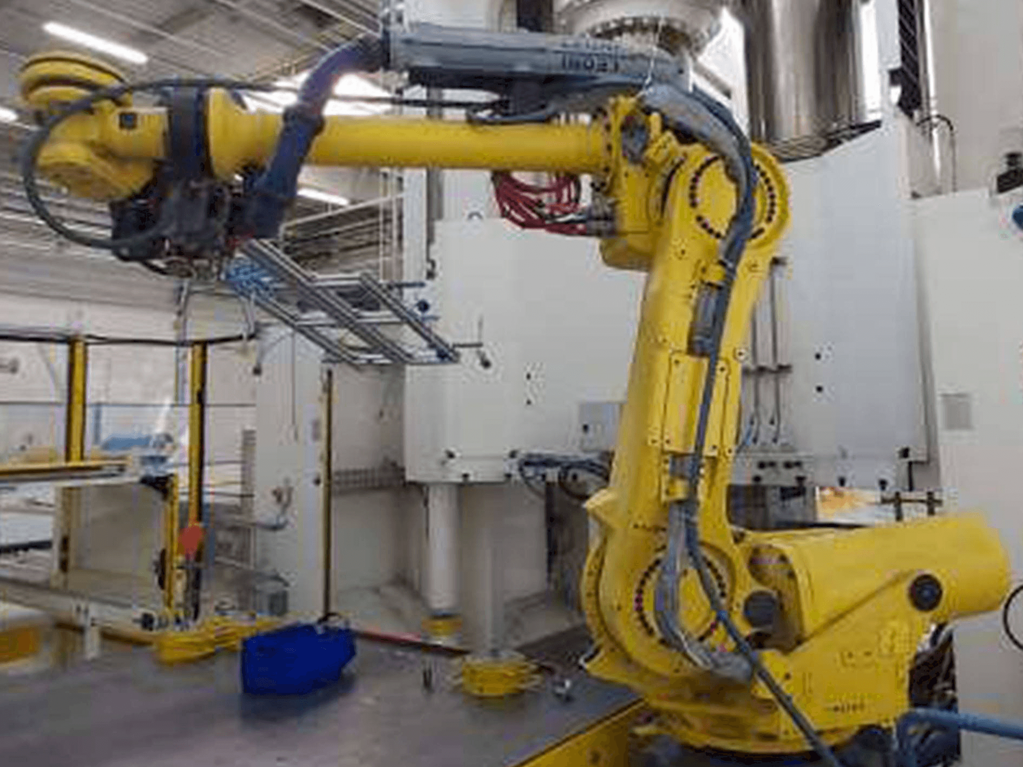 Masina FANUC Robot R-2000iB/185L eestvaade