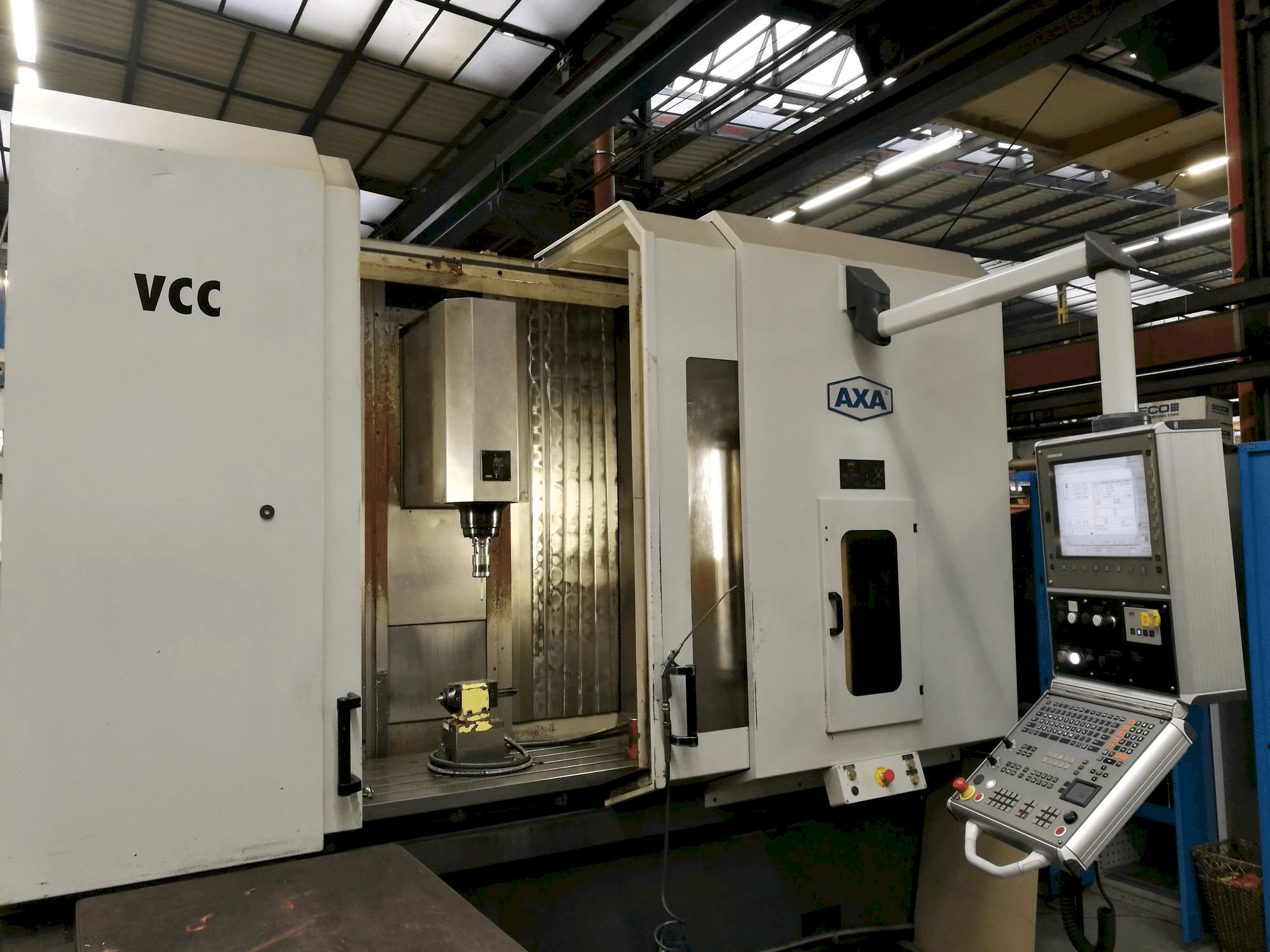 Masina AXA VCC 1200 eestvaade