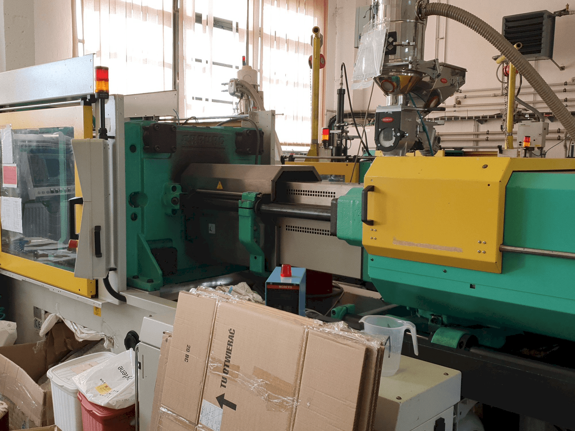 Masina Arburg 570C 2200 - 1300 eestvaade