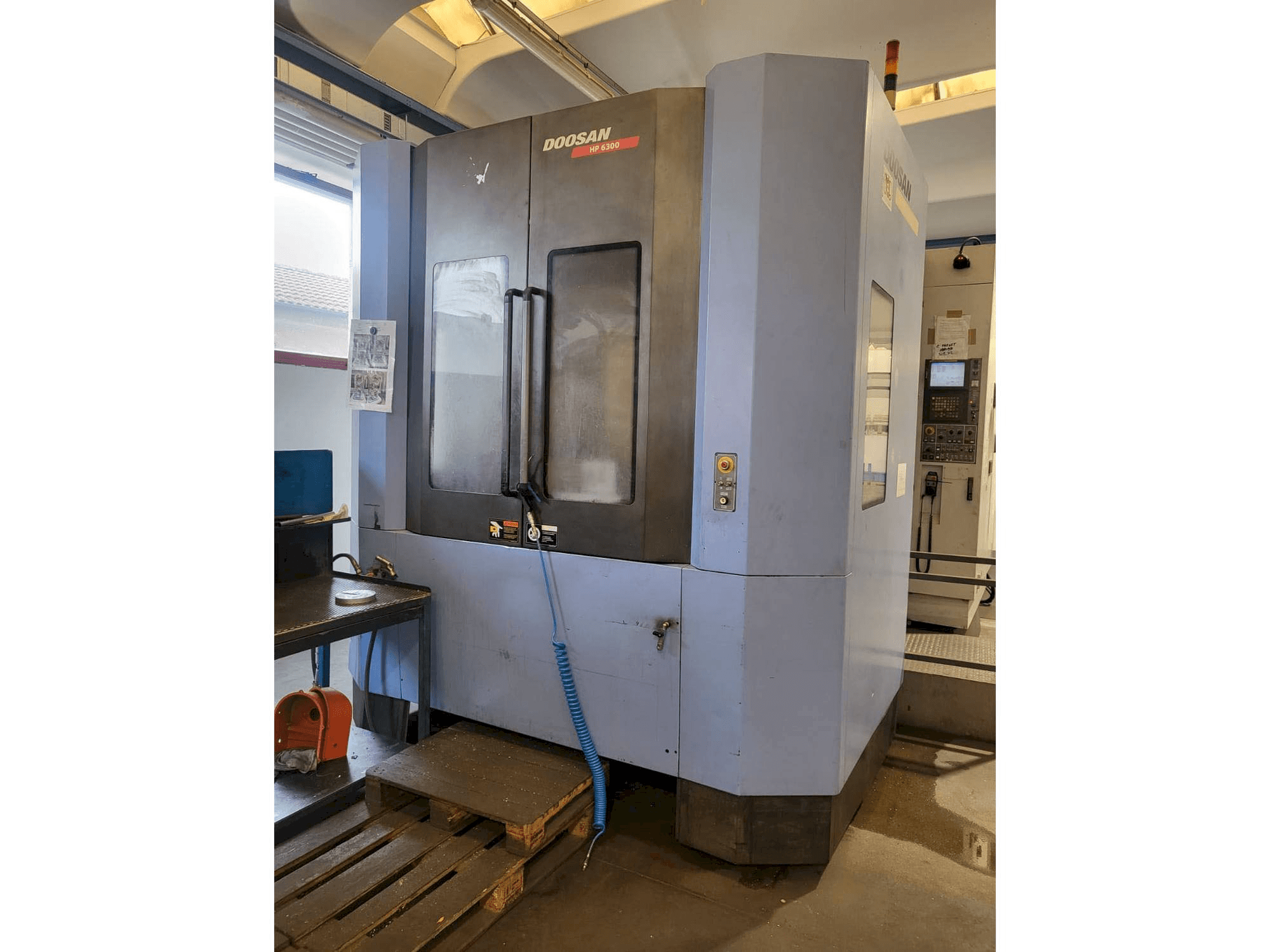 Masina Doosan HP 6300 eestvaade