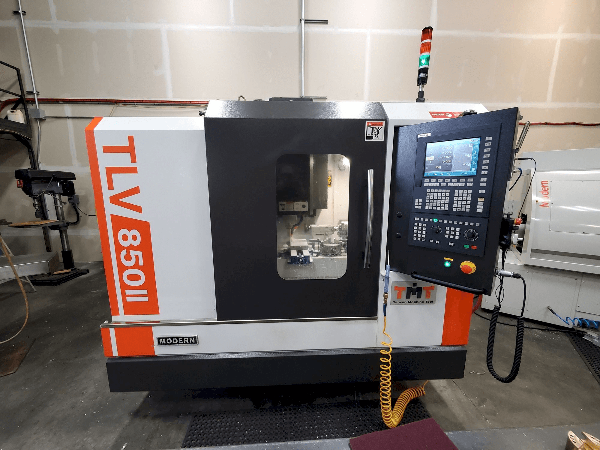 Masina Modern TLV-85011 eestvaade