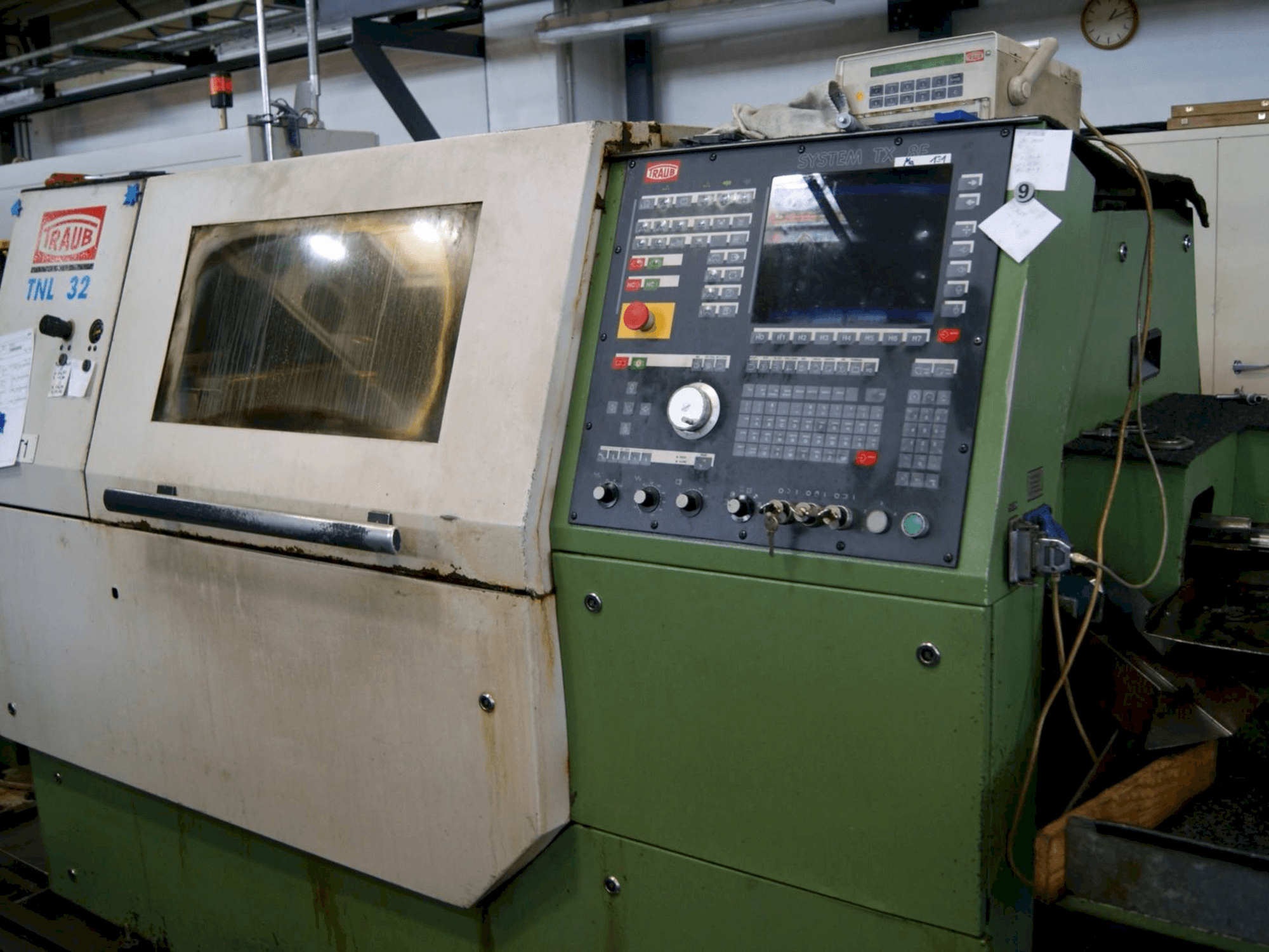 Masina TRAUB TNL 32G eestvaade