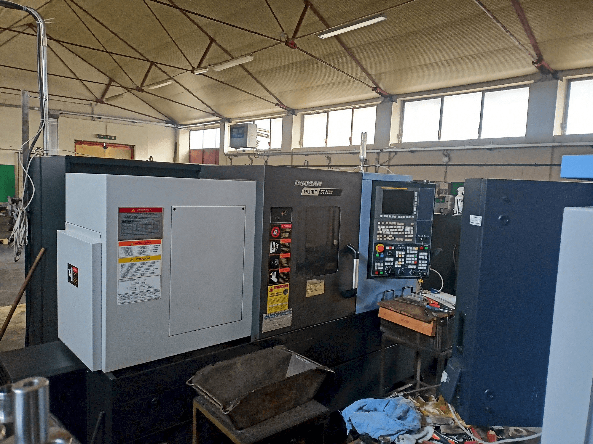 Masina DOOSAN Puma GT2100 eestvaade