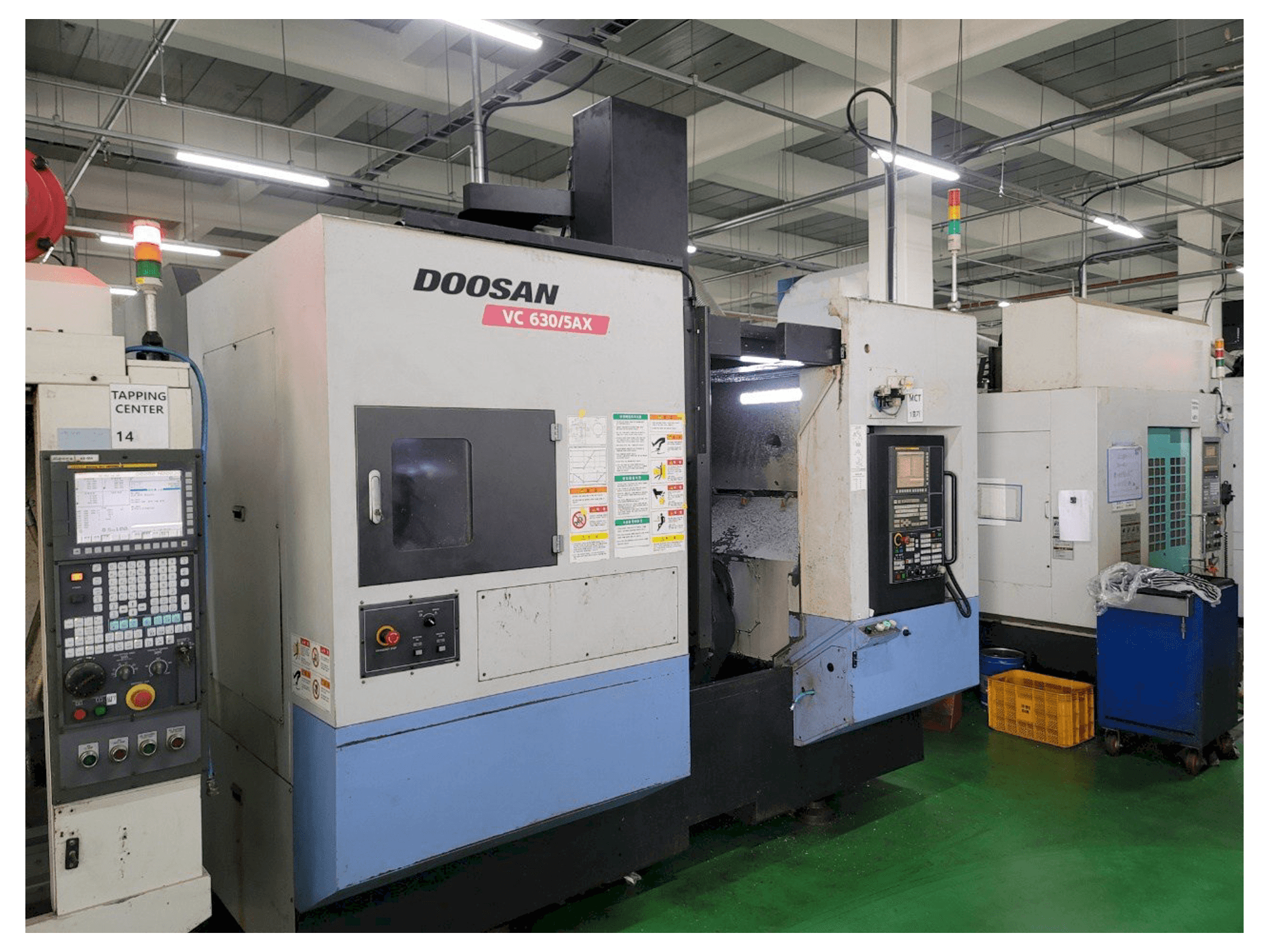Masina Doosan VC 630/5AX eestvaade