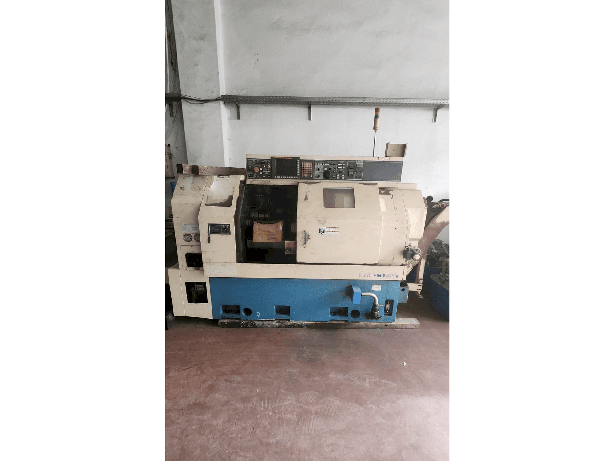 Masina Miyano BNJ 42 SY eestvaade