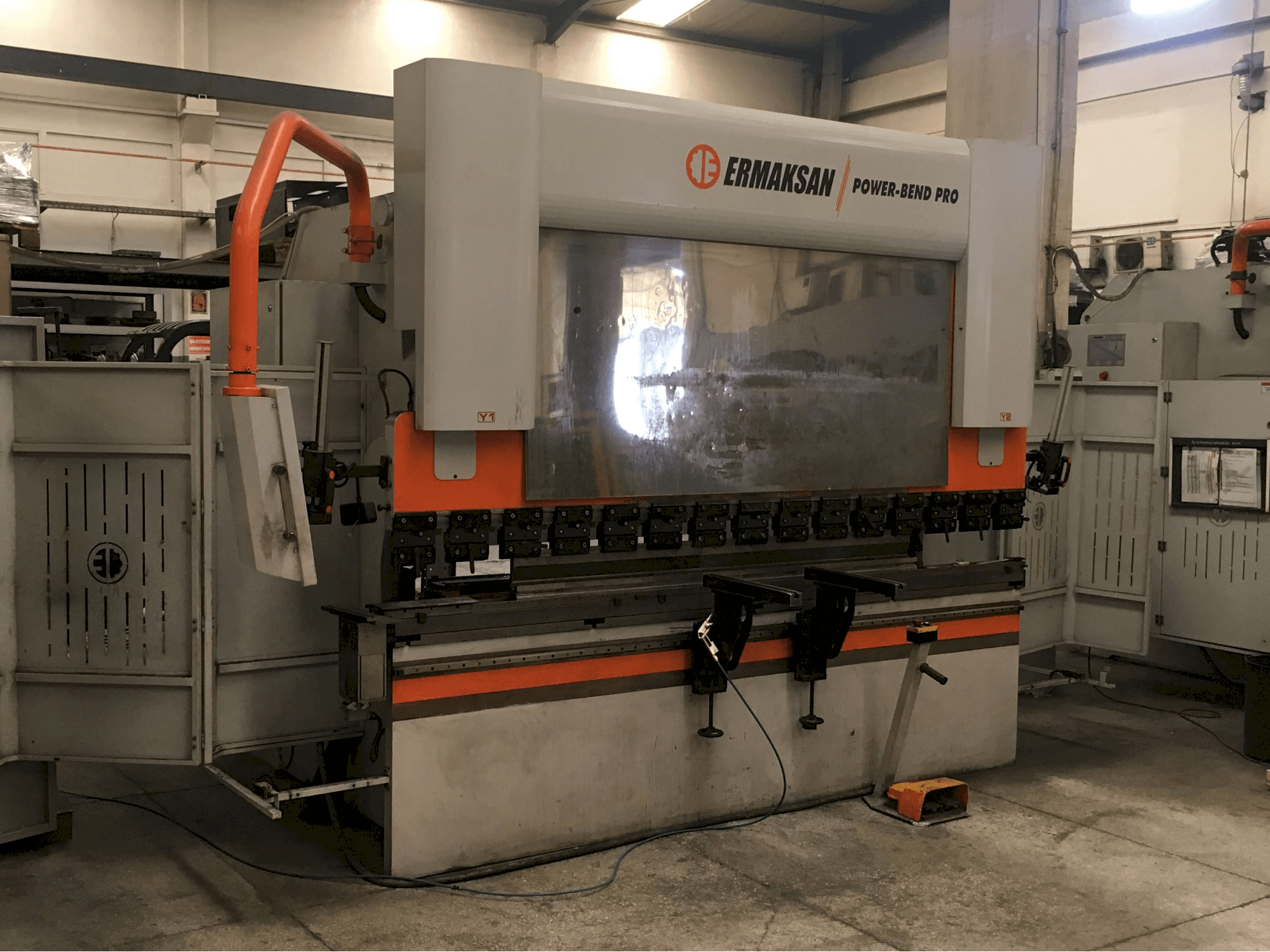 Masinavaade ERMAKSAN POWER-BEND PRO 3100x135 vasakult