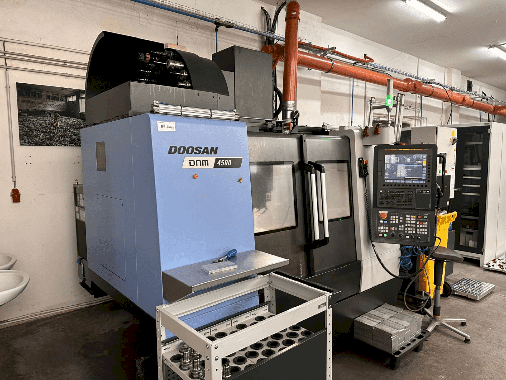 Masina DOOSAN DNM 4500 eestvaade