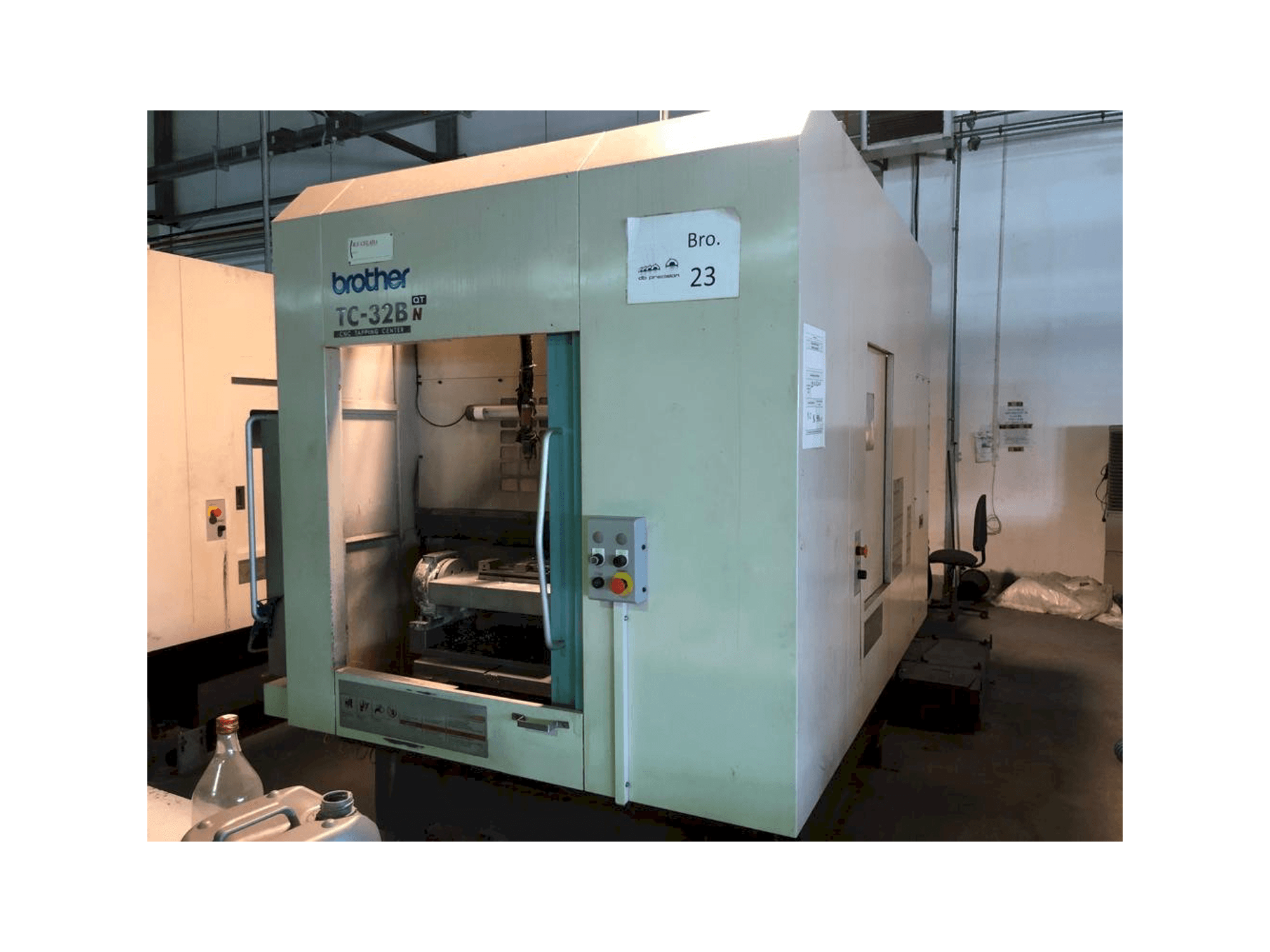 Masina Brother TC 32B eestvaade