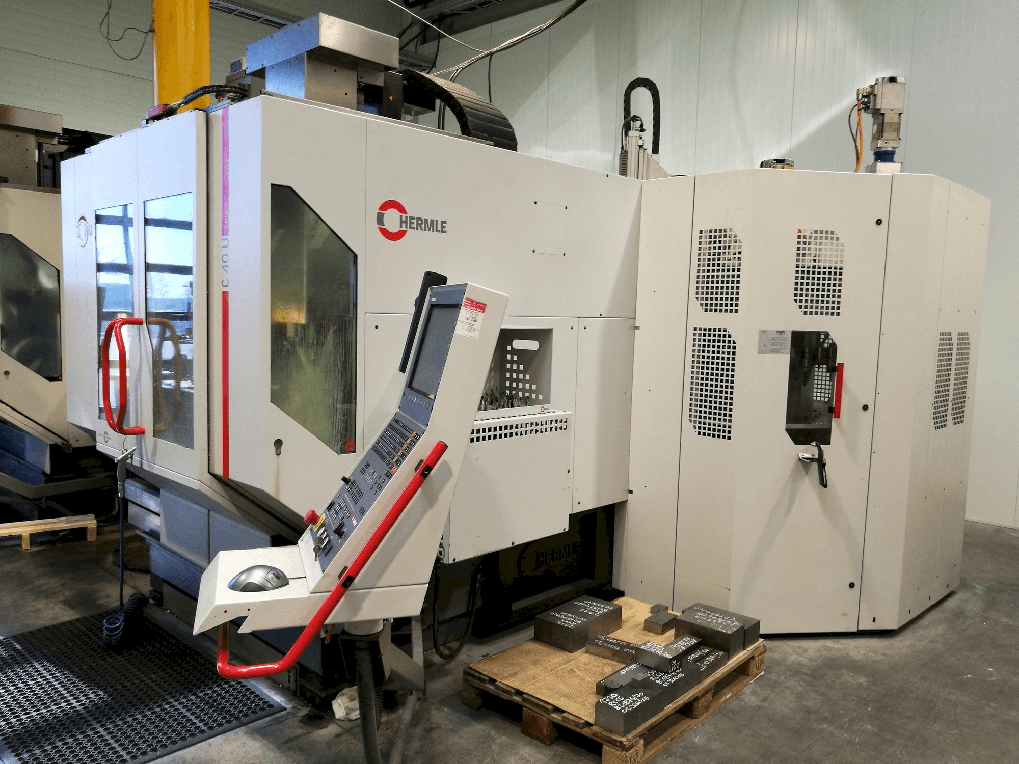 Masina HERMLE C40U dynamic eestvaade