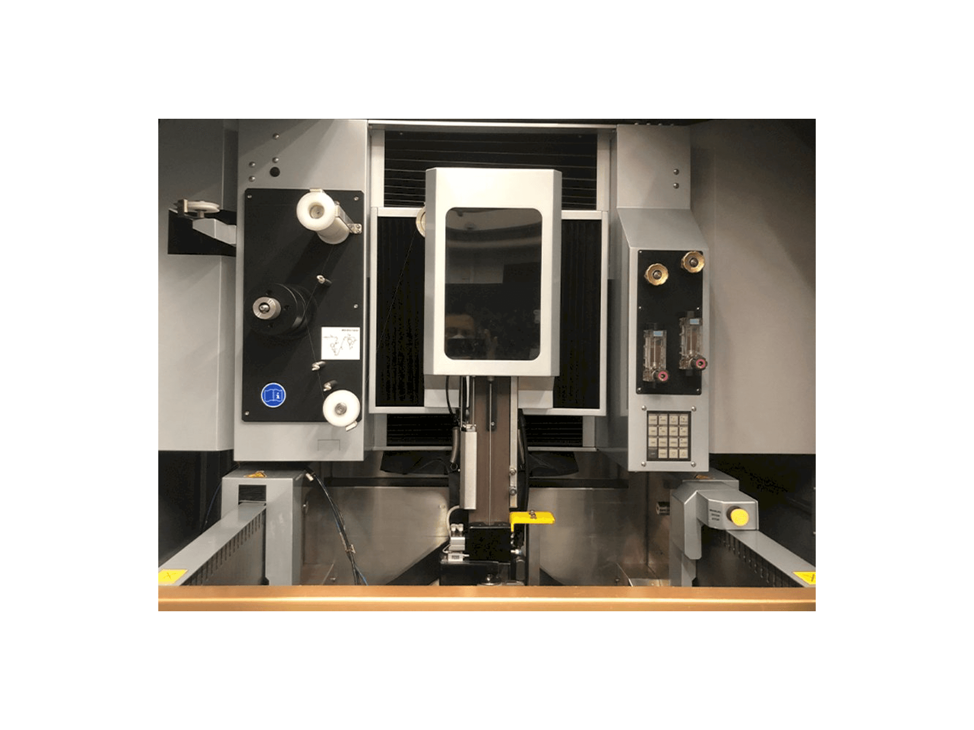 Masina EROWA Robot Compact 80 eestvaade