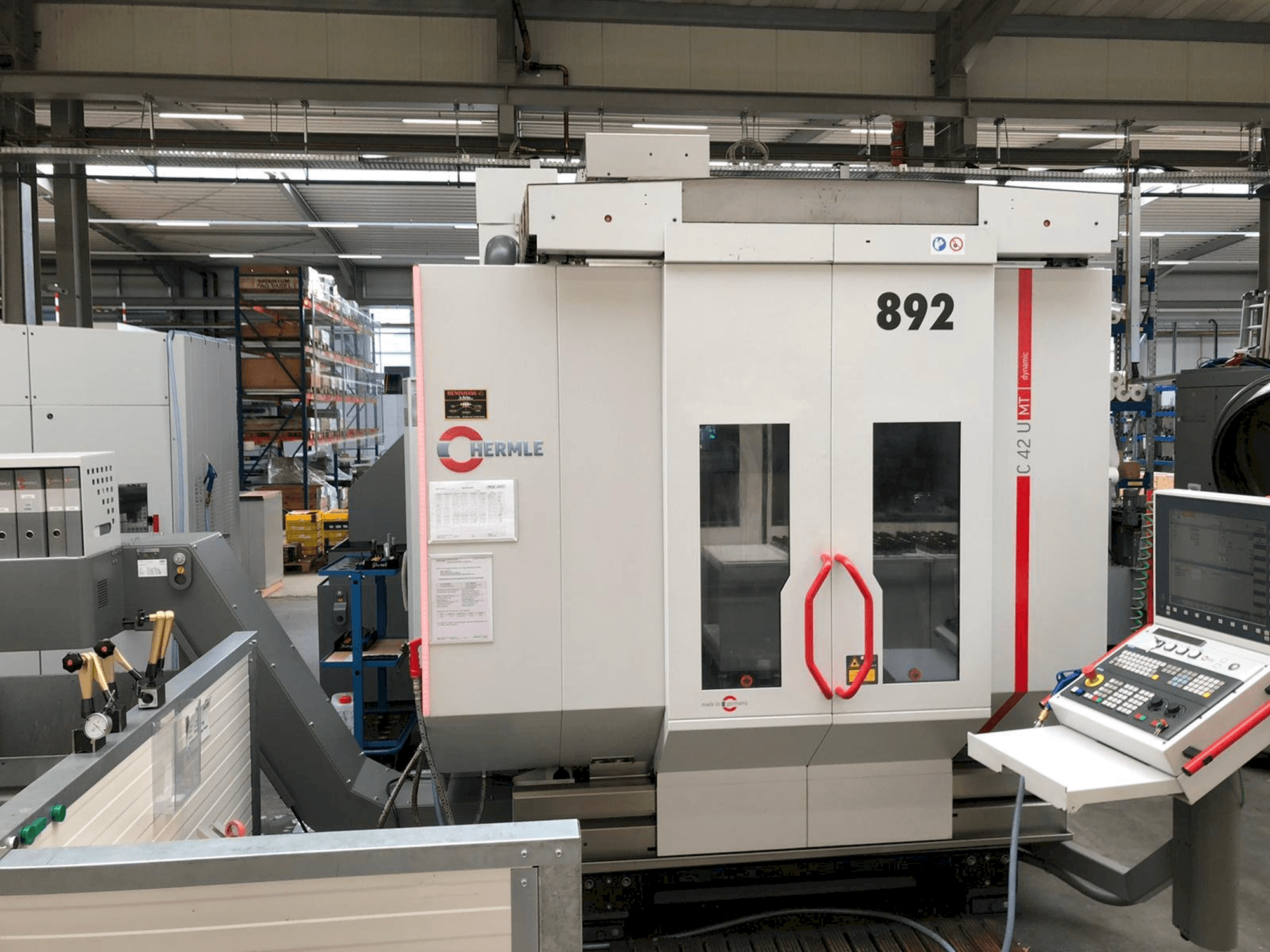 Masina HERMLE C42U MT eestvaade