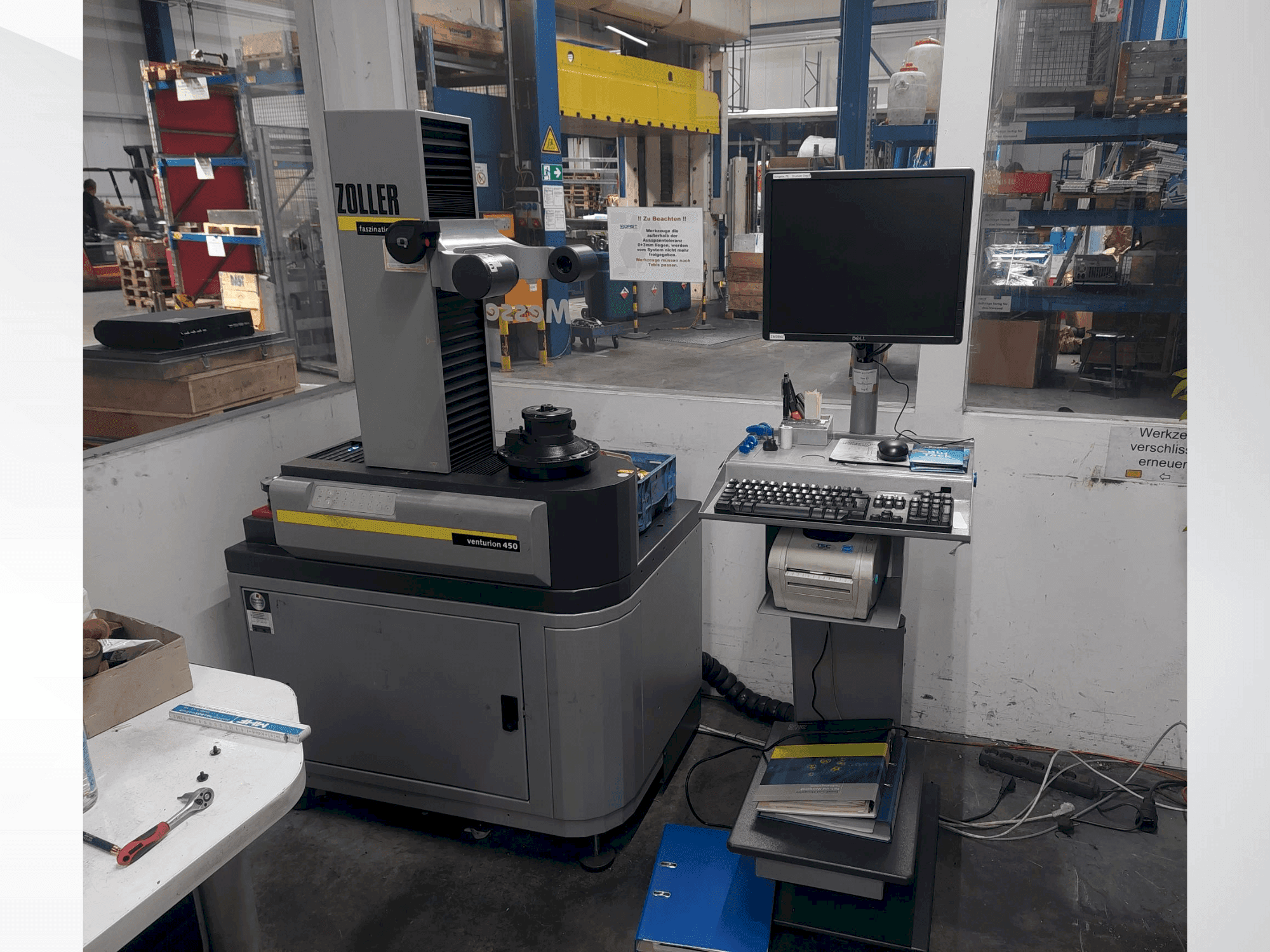 Masina Zoller venturion 450 eestvaade