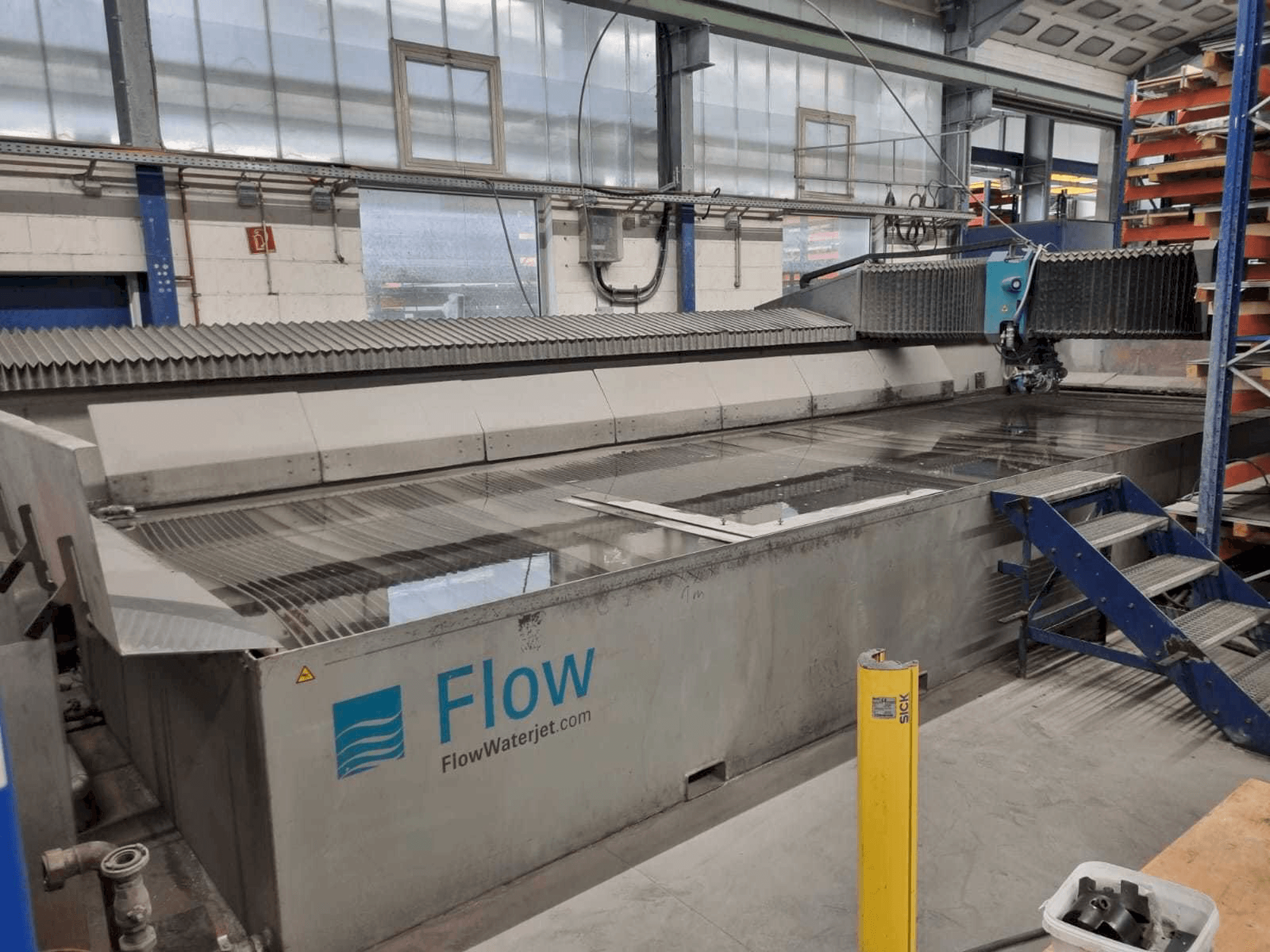 Masina Flow ADS 24/ll eestvaade