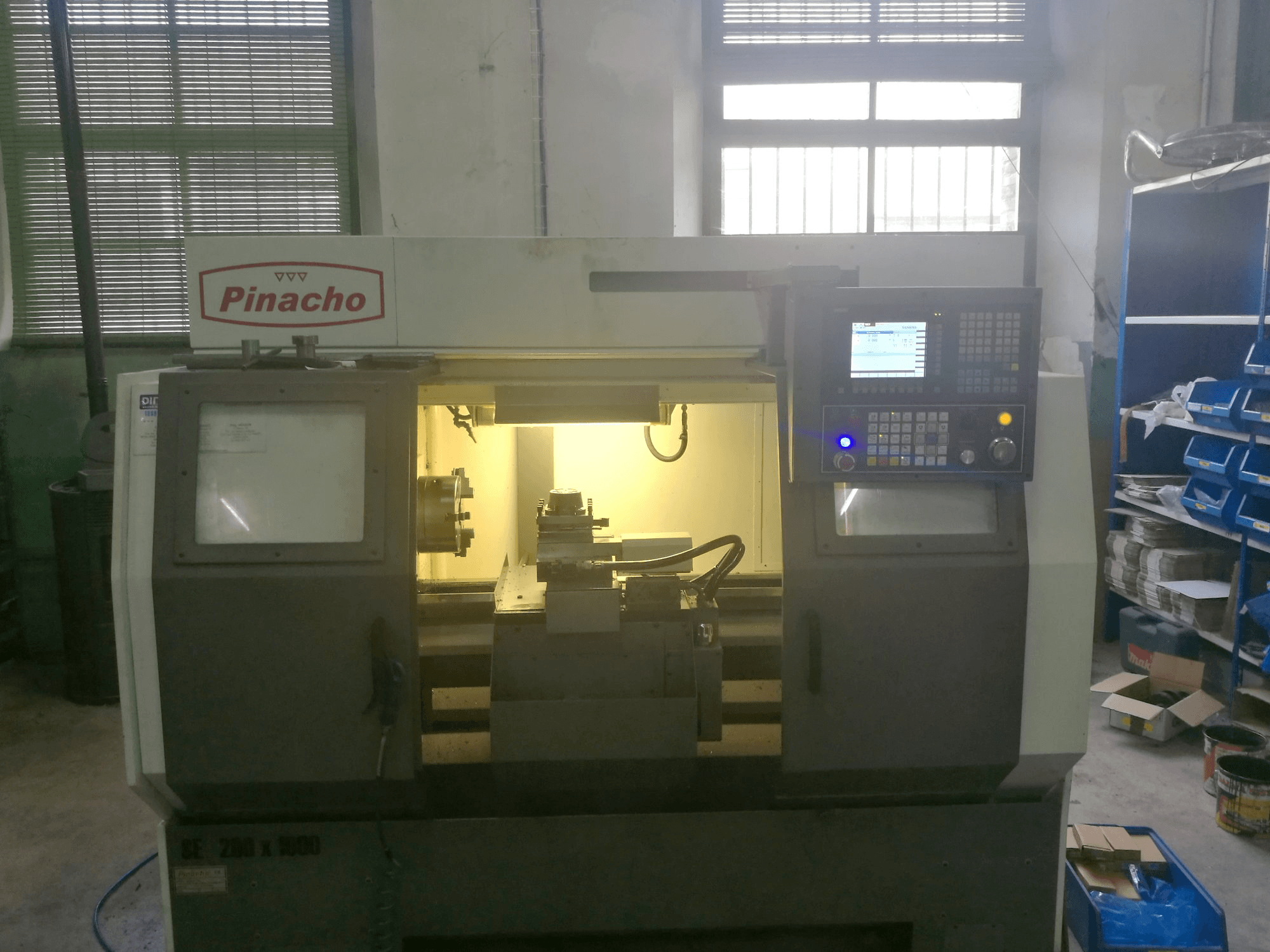 Masina Pinacho SE-200 eestvaade