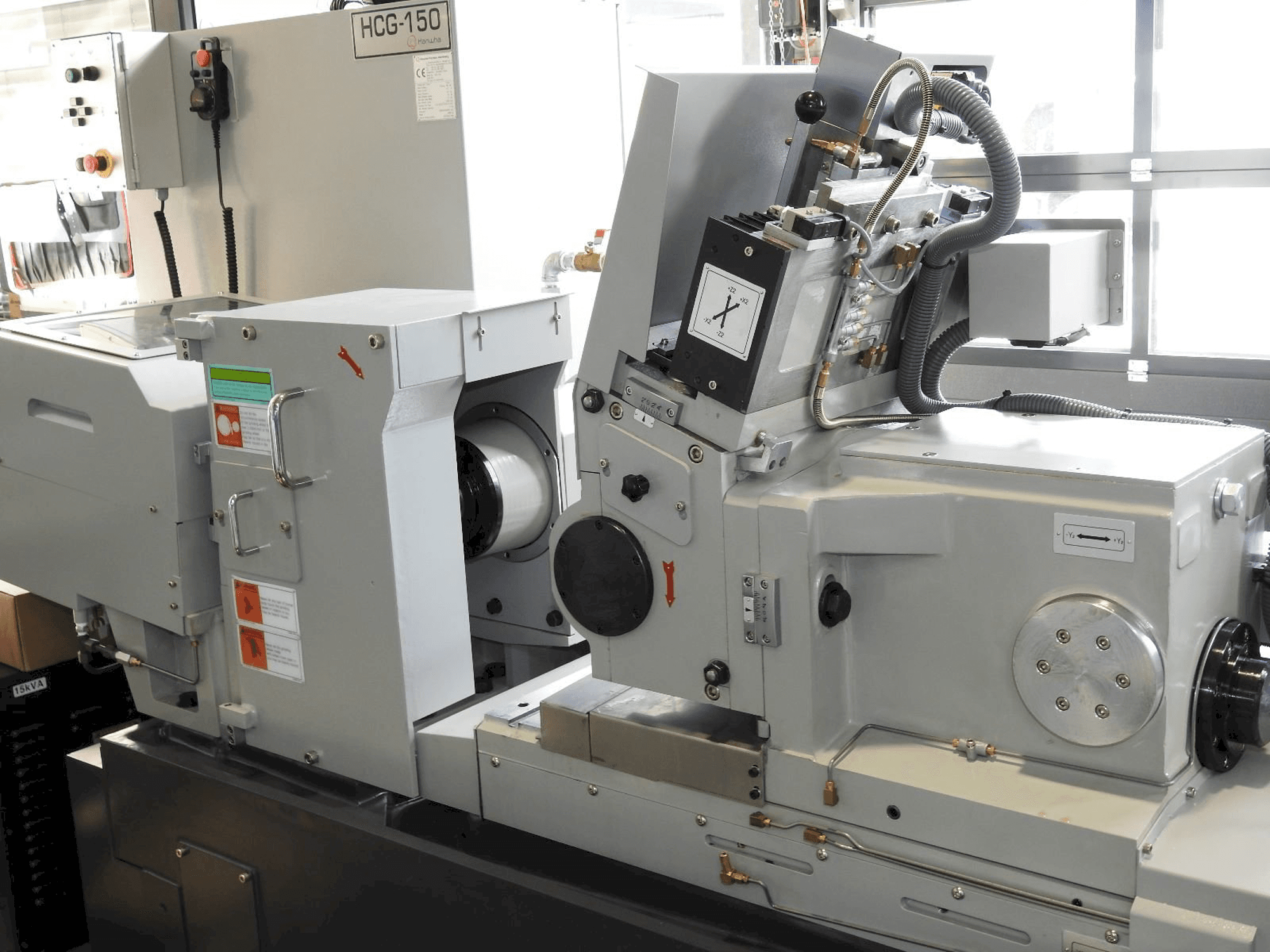 Masina Hanwha HCG 150 eestvaade