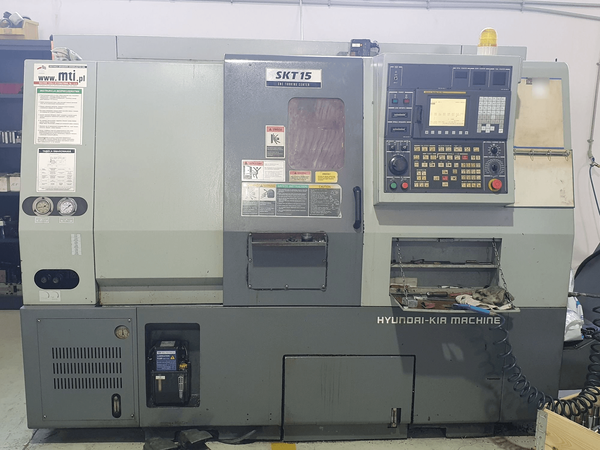 Masina Hyundai Kia SKT15 eestvaade