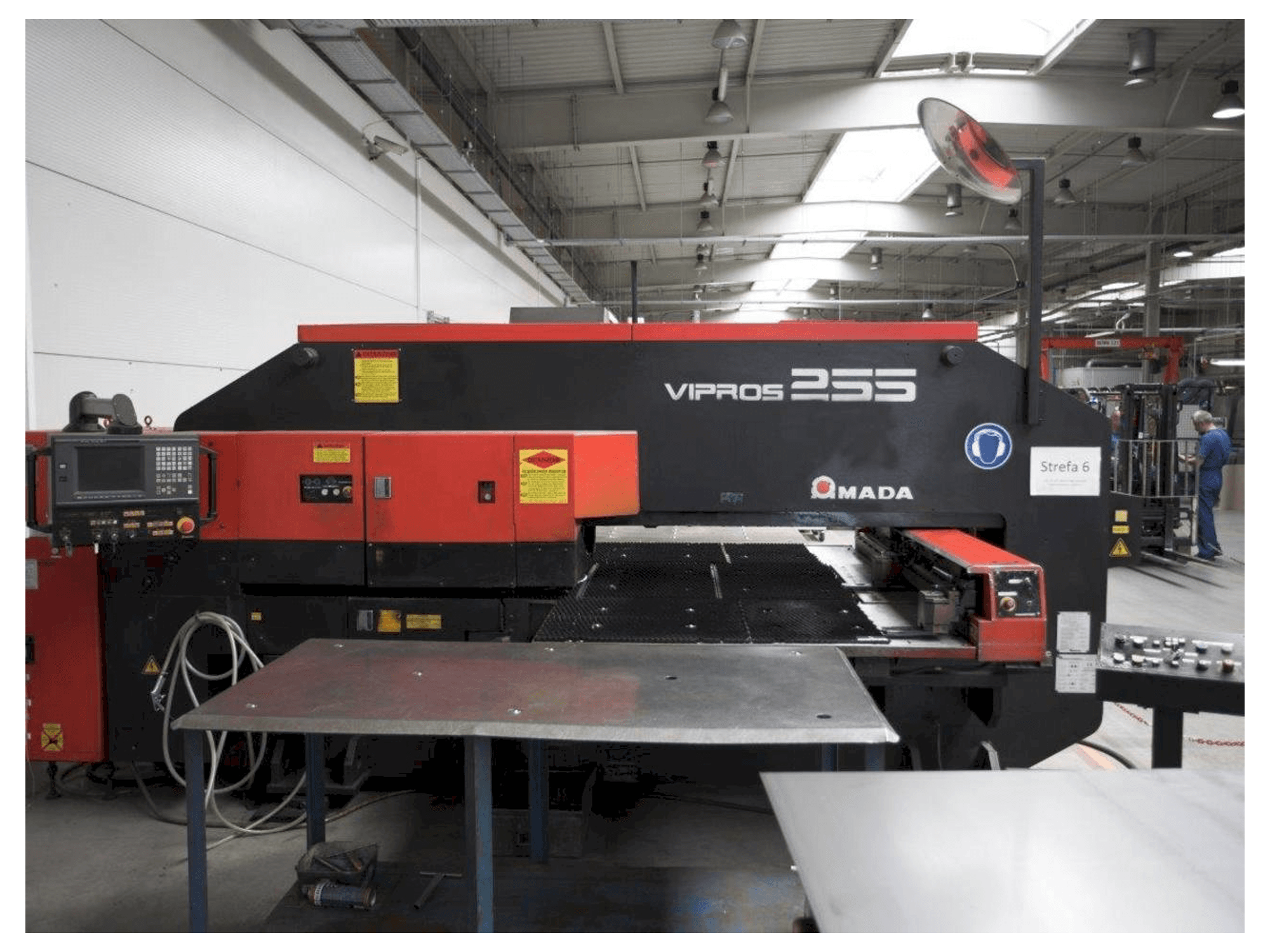 Masina AMADA Vipros 255 eestvaade