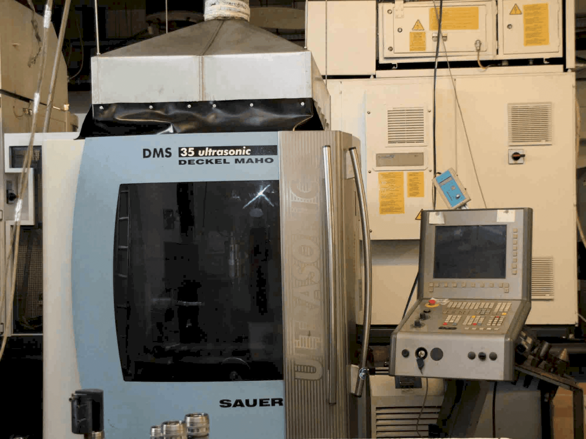 Masina DMG MORI DMS 35 Ultrasonic eestvaade