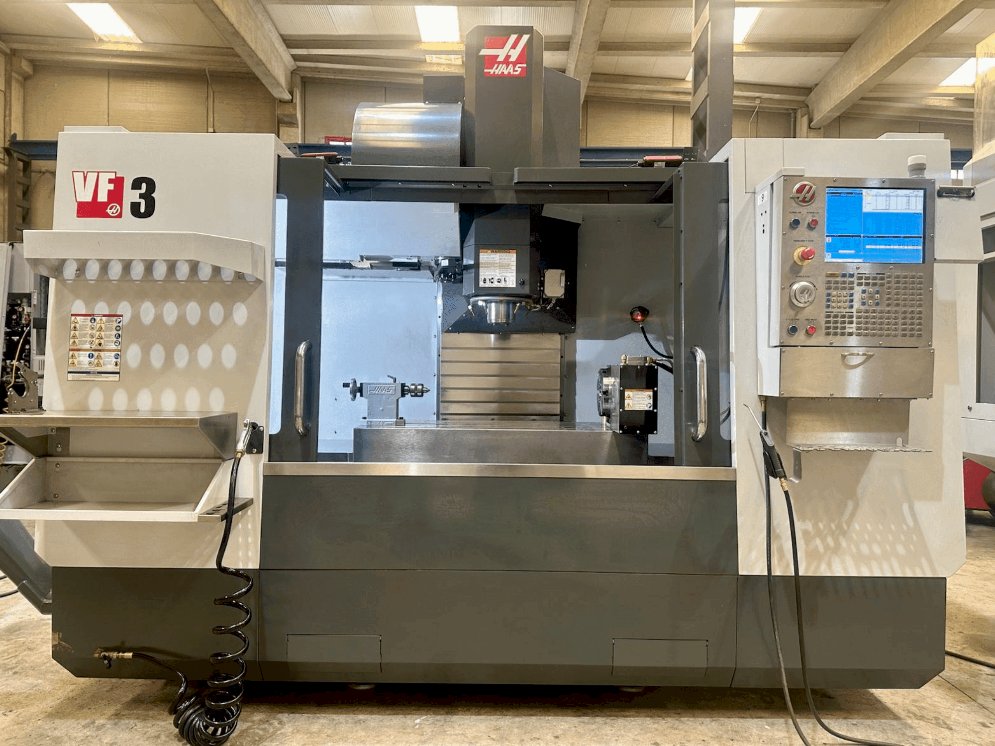 Masina HAAS VF-3 eestvaade