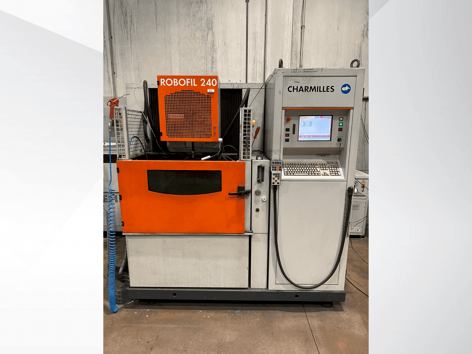 Masina CHARMILLES Robofil 240 eestvaade