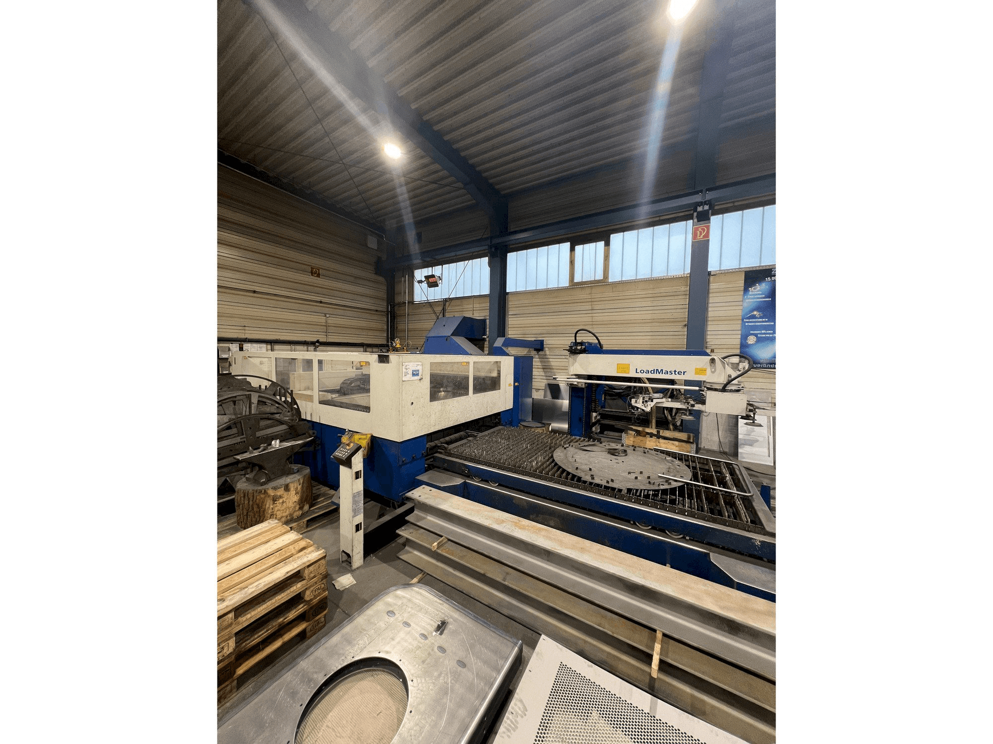 Masina TRUMPF TruLaser 3030 eestvaade