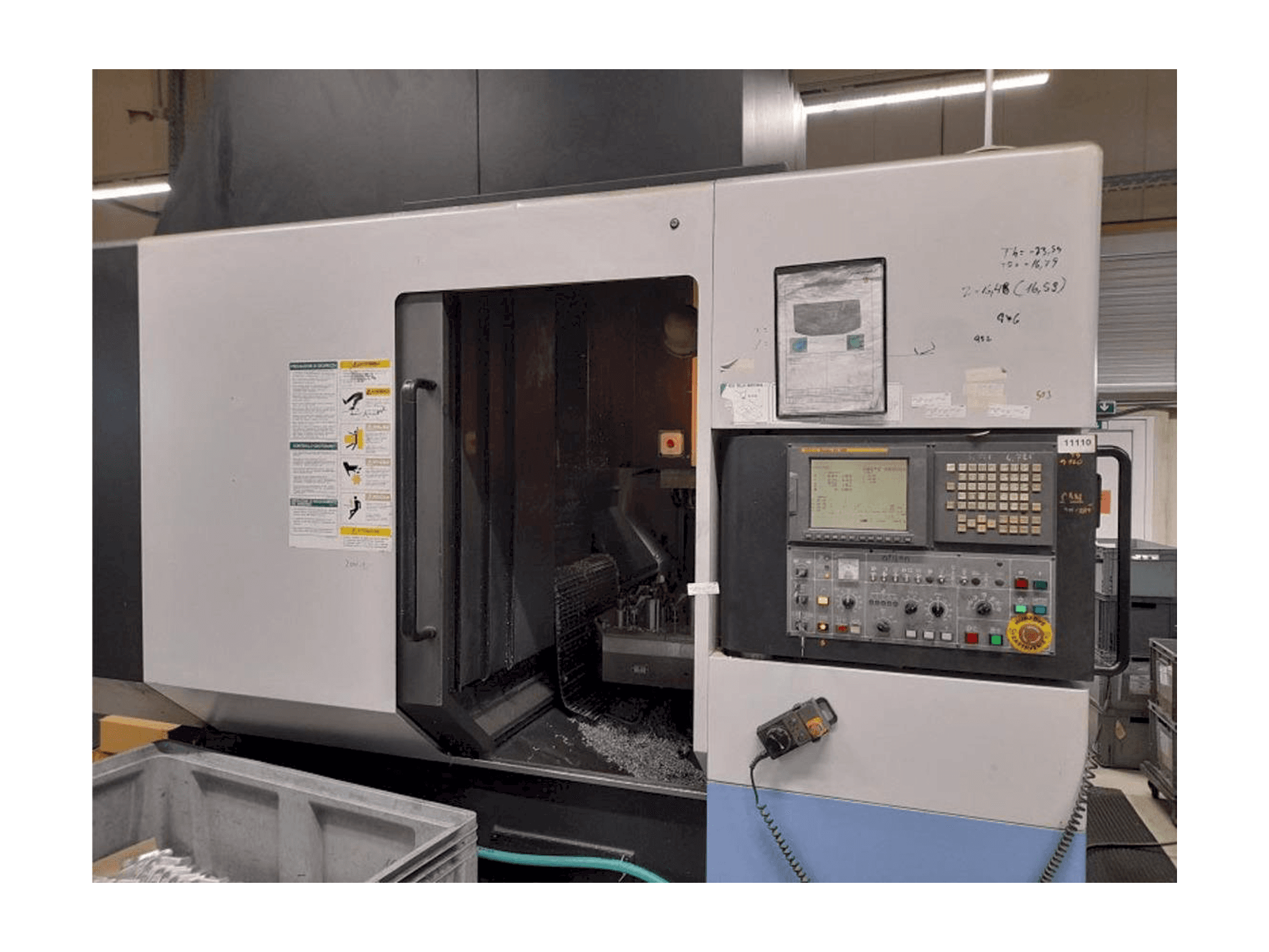 Masina Doosan VC 500 eestvaade