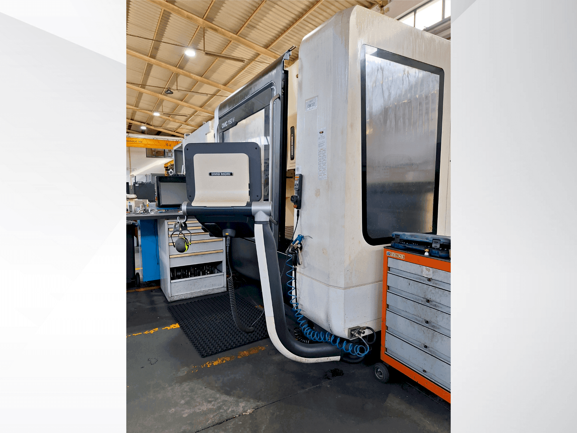 Masina DMG MORI DMC 1150 V eestvaade