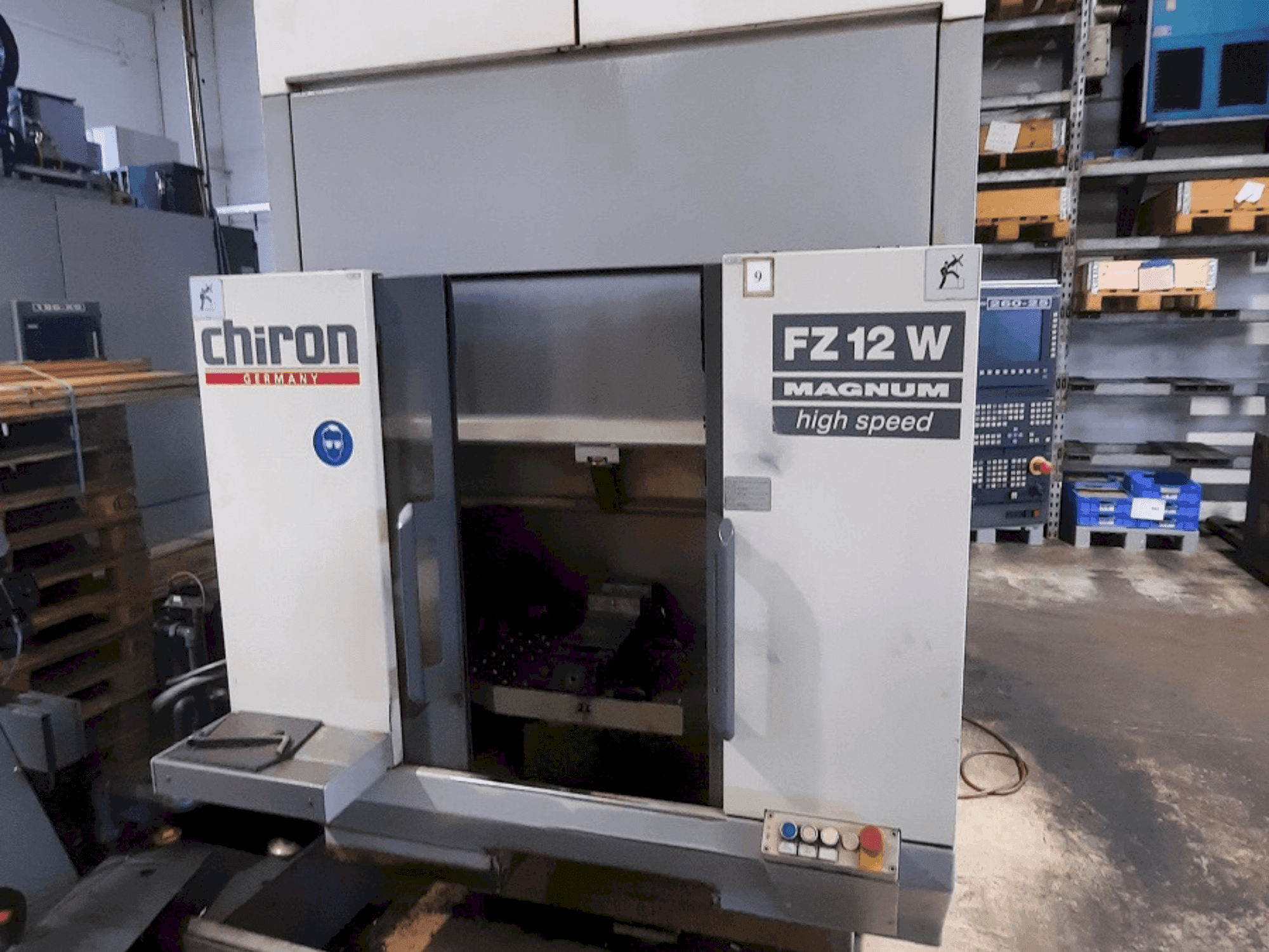 Masina CHIRON FZ 12 W eestvaade