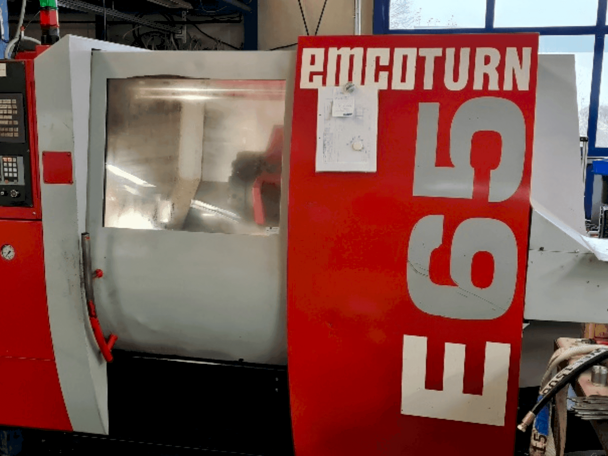 Masina EMCO Turn E65 eestvaade
