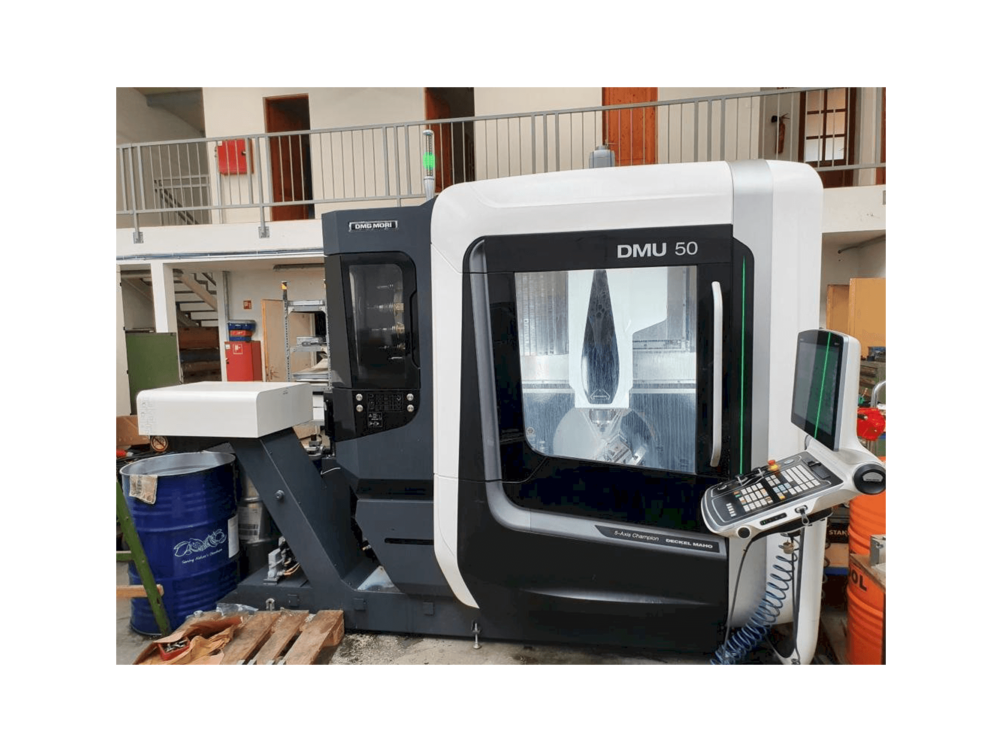 Masina DMG MORI DMU 50 eestvaade