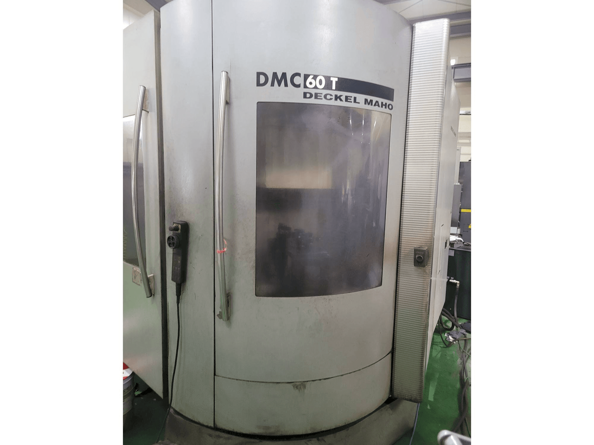 Masina DECKEL MAHO DMC 60 T eestvaade