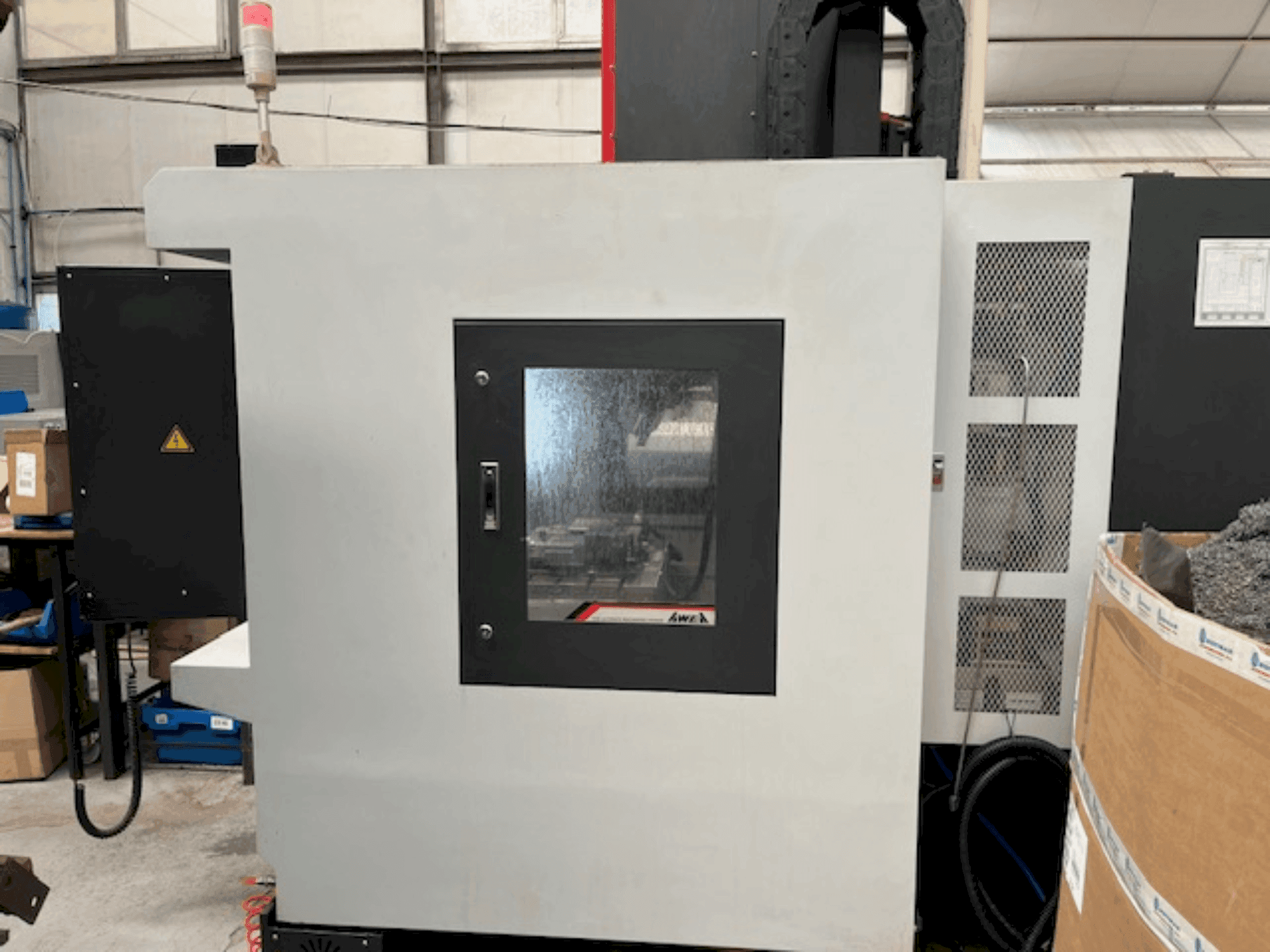 Masina AWEA AF-650 eestvaade