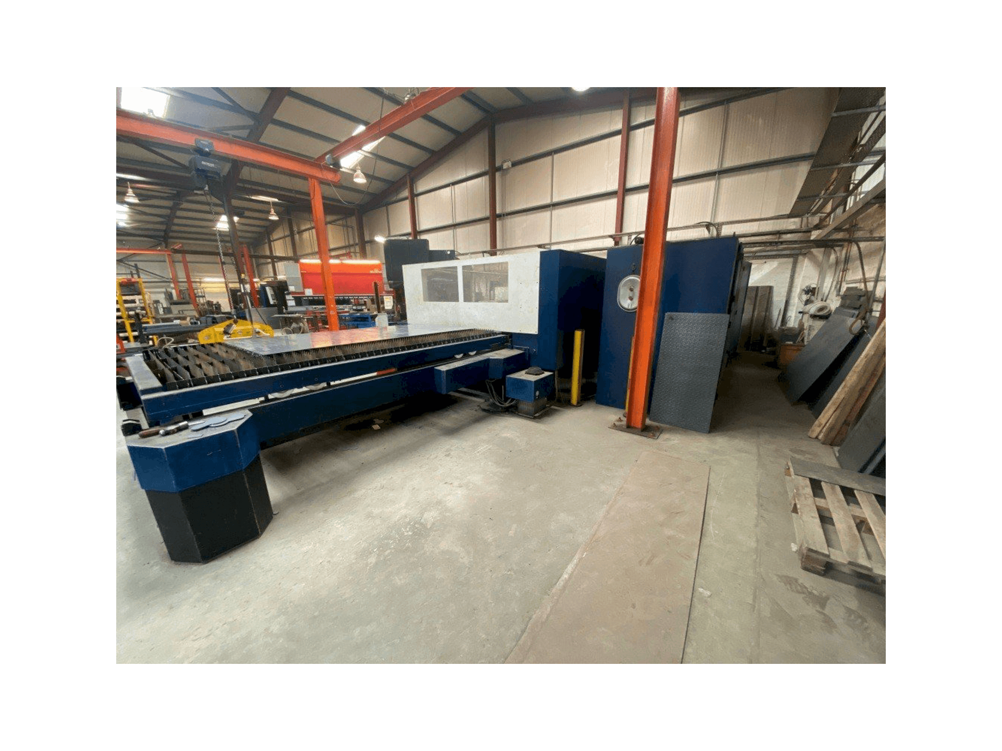 Masina Trumpf TRUMATIC L3030 eestvaade