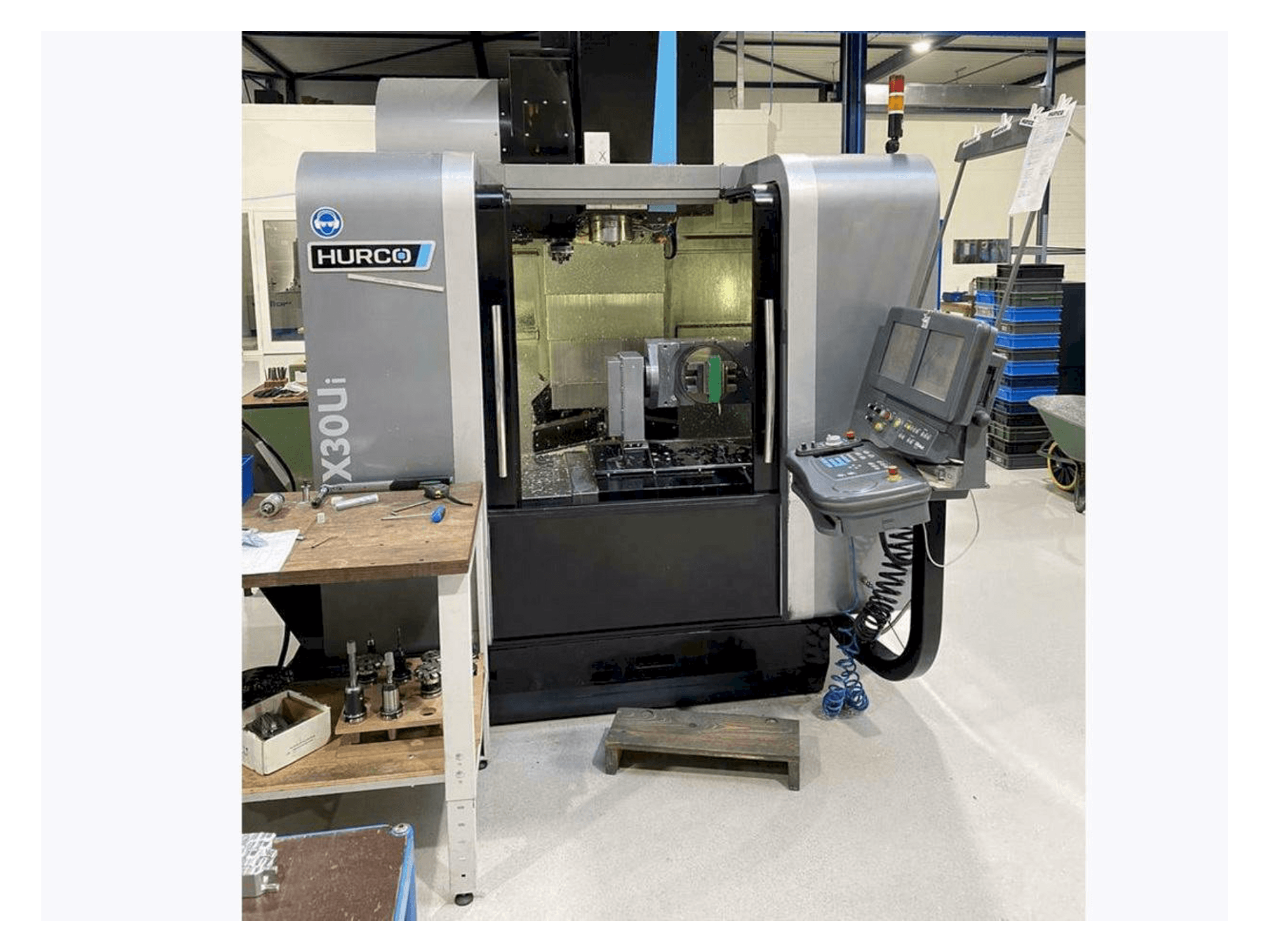 Masina Hurco VMX30 Ui eestvaade