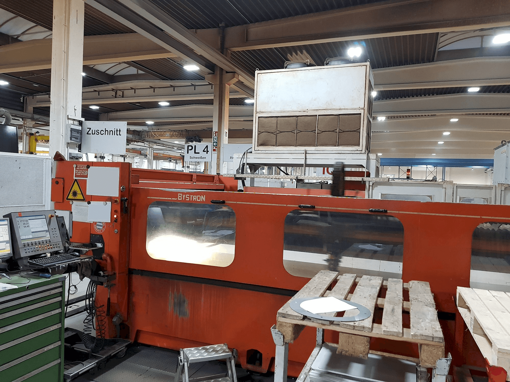 Masina Bystronic Bystar 4020 eestvaade
