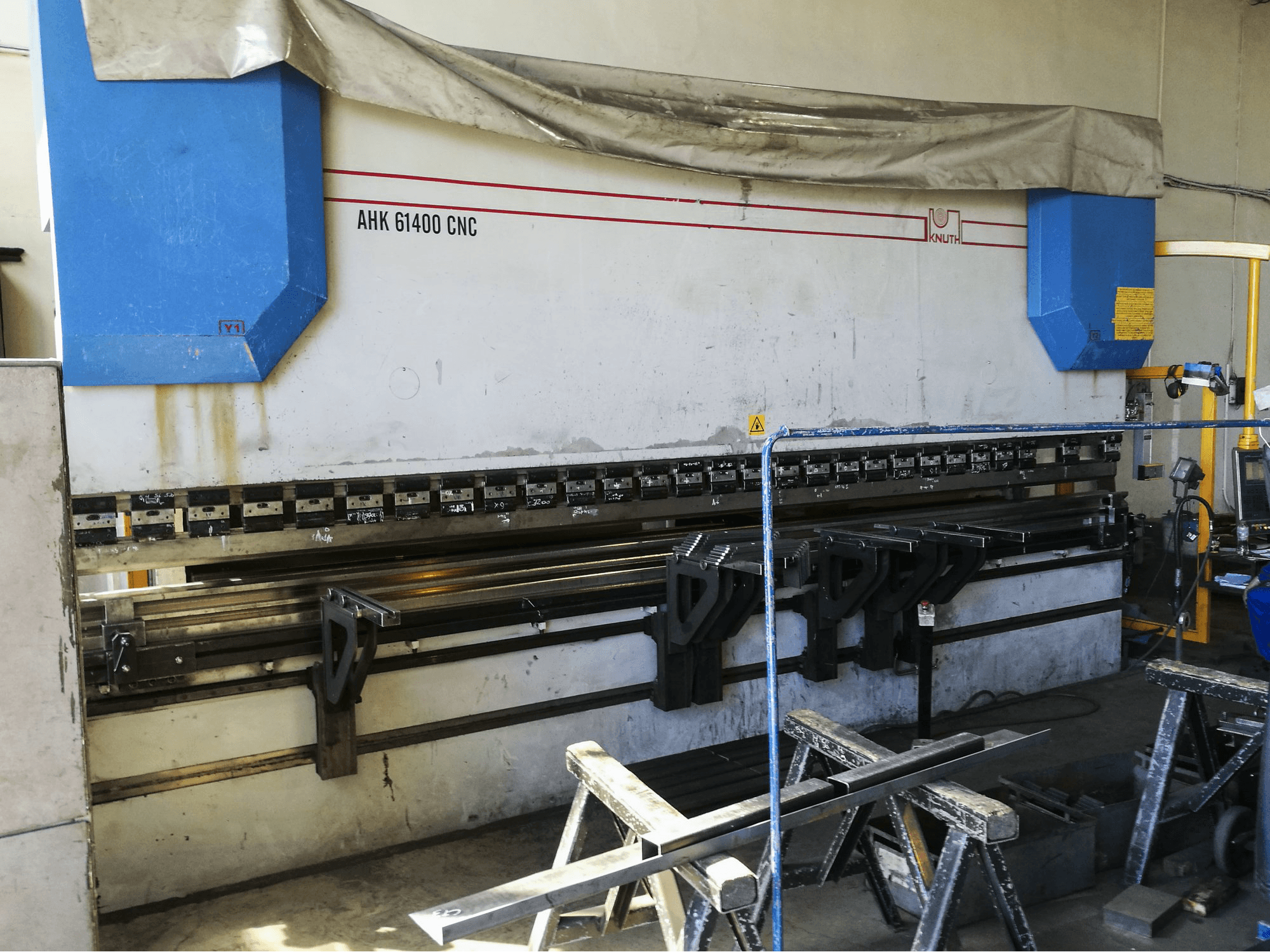 Masinavaade KNUTH AHK 61400 CNC vasakult