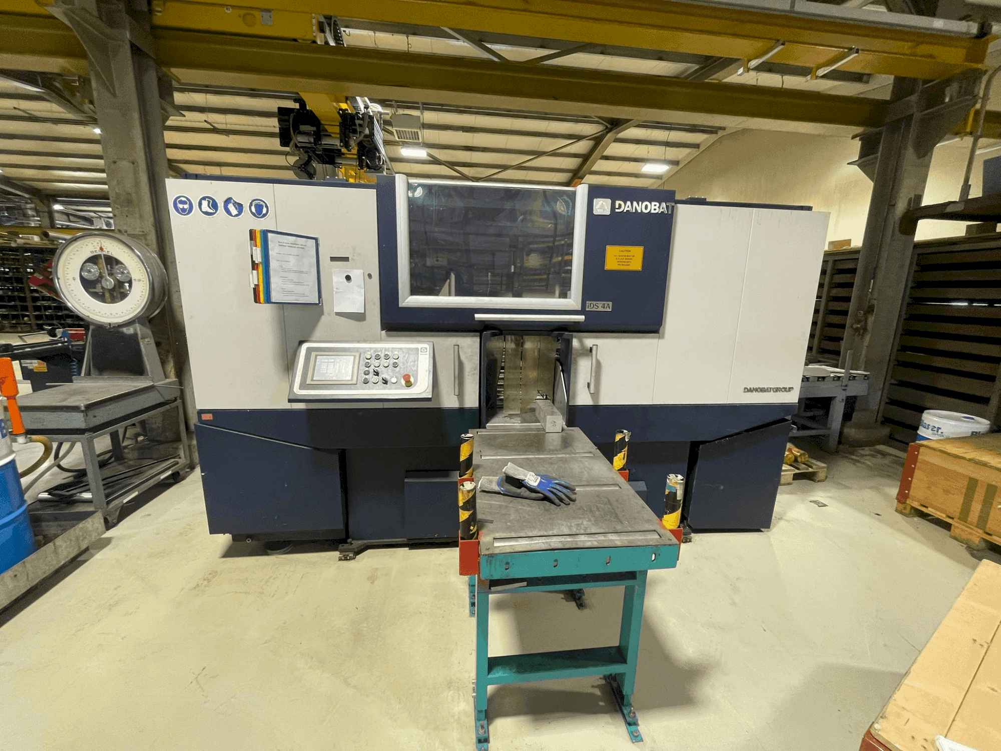 Masina DANOBAT IDS 4A eestvaade