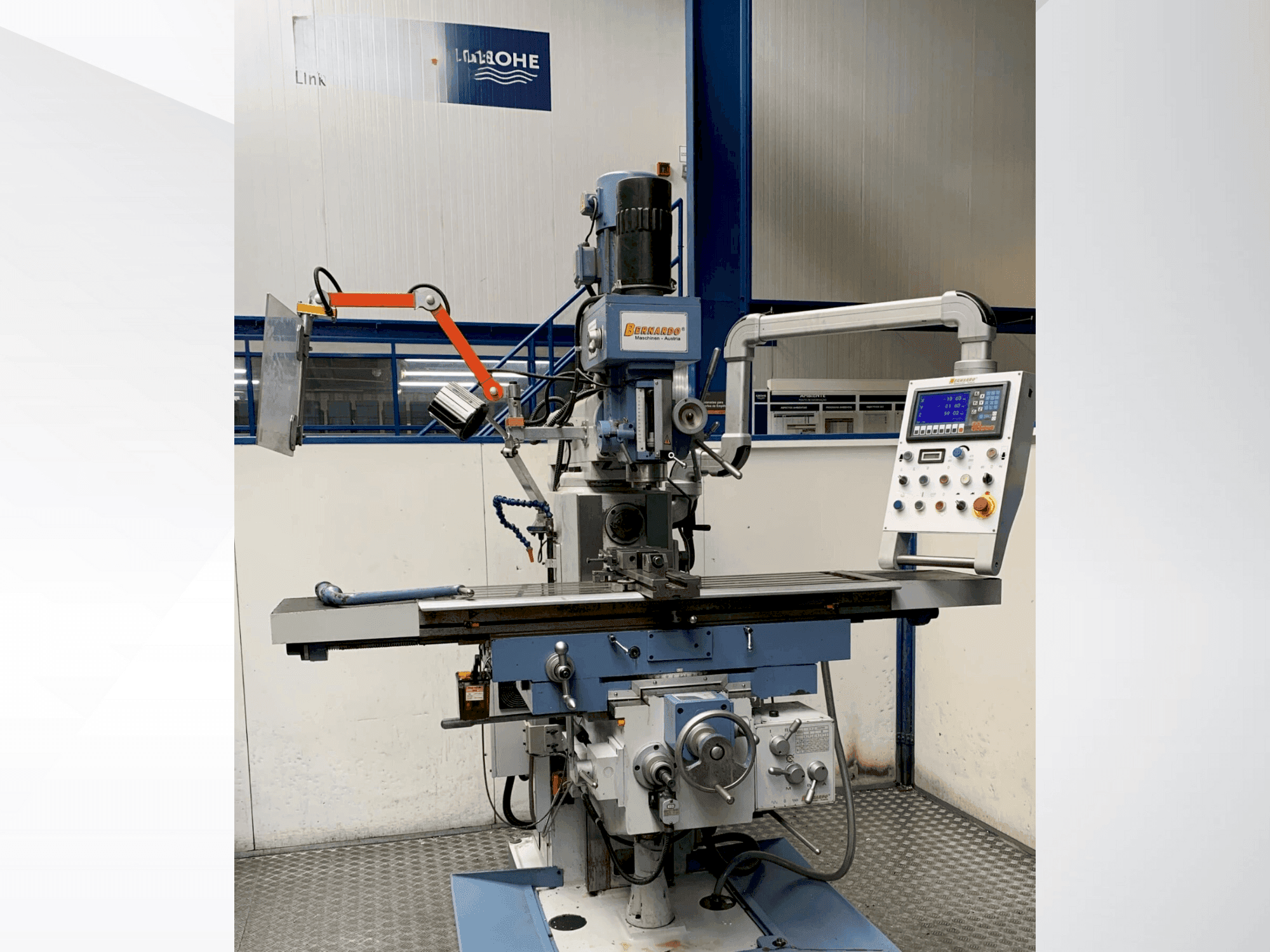 Masina Bernardo UWF 95 N eestvaade