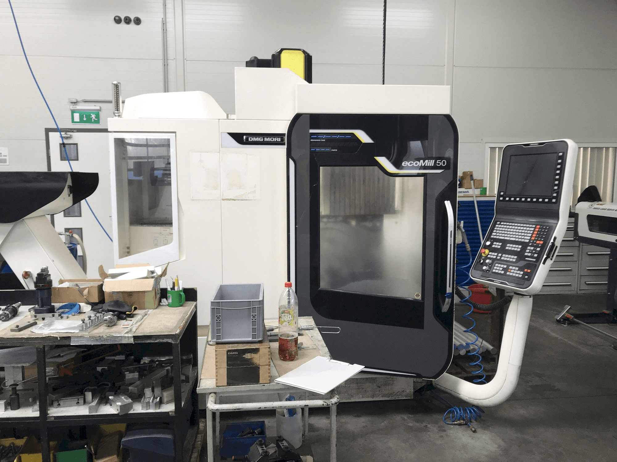 Masina DMG MORI Ecomill 50 eestvaade