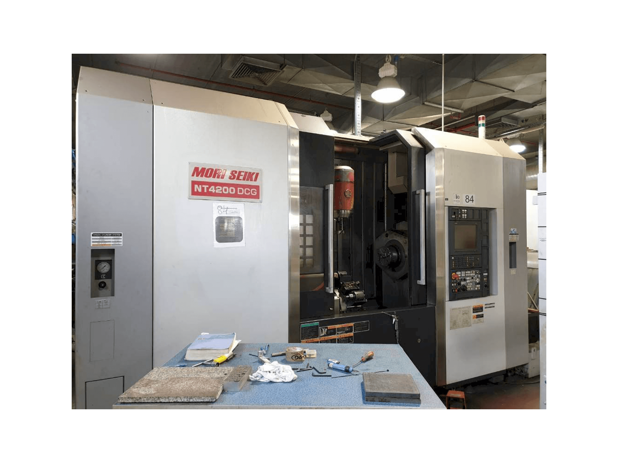 Masina MORI SEIKI NT4200 DCG eestvaade