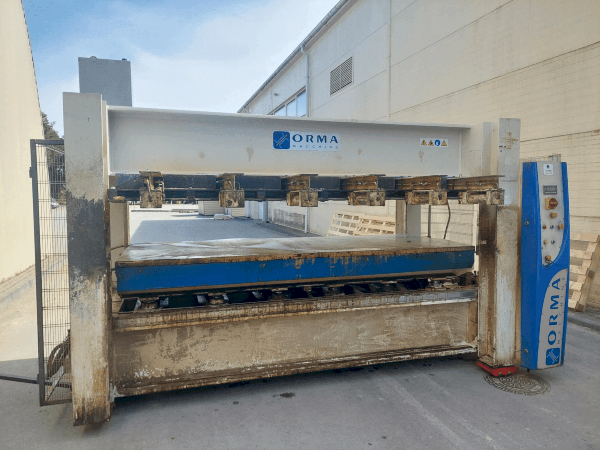 Masina ORMA NPC/L DIGIT30/13AF-BO eestvaade