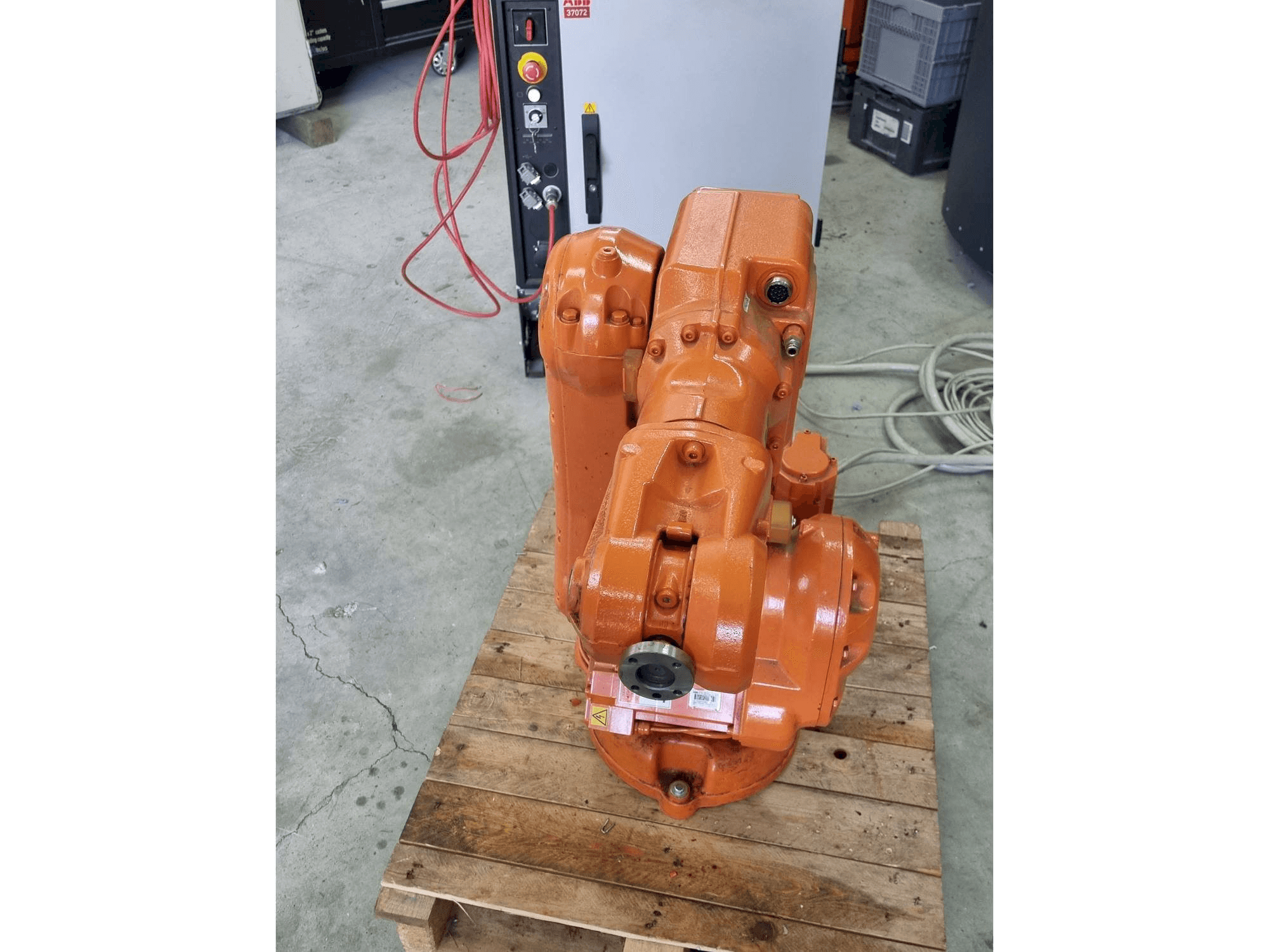 Masina ABB IRB140 - IRC5 eestvaade