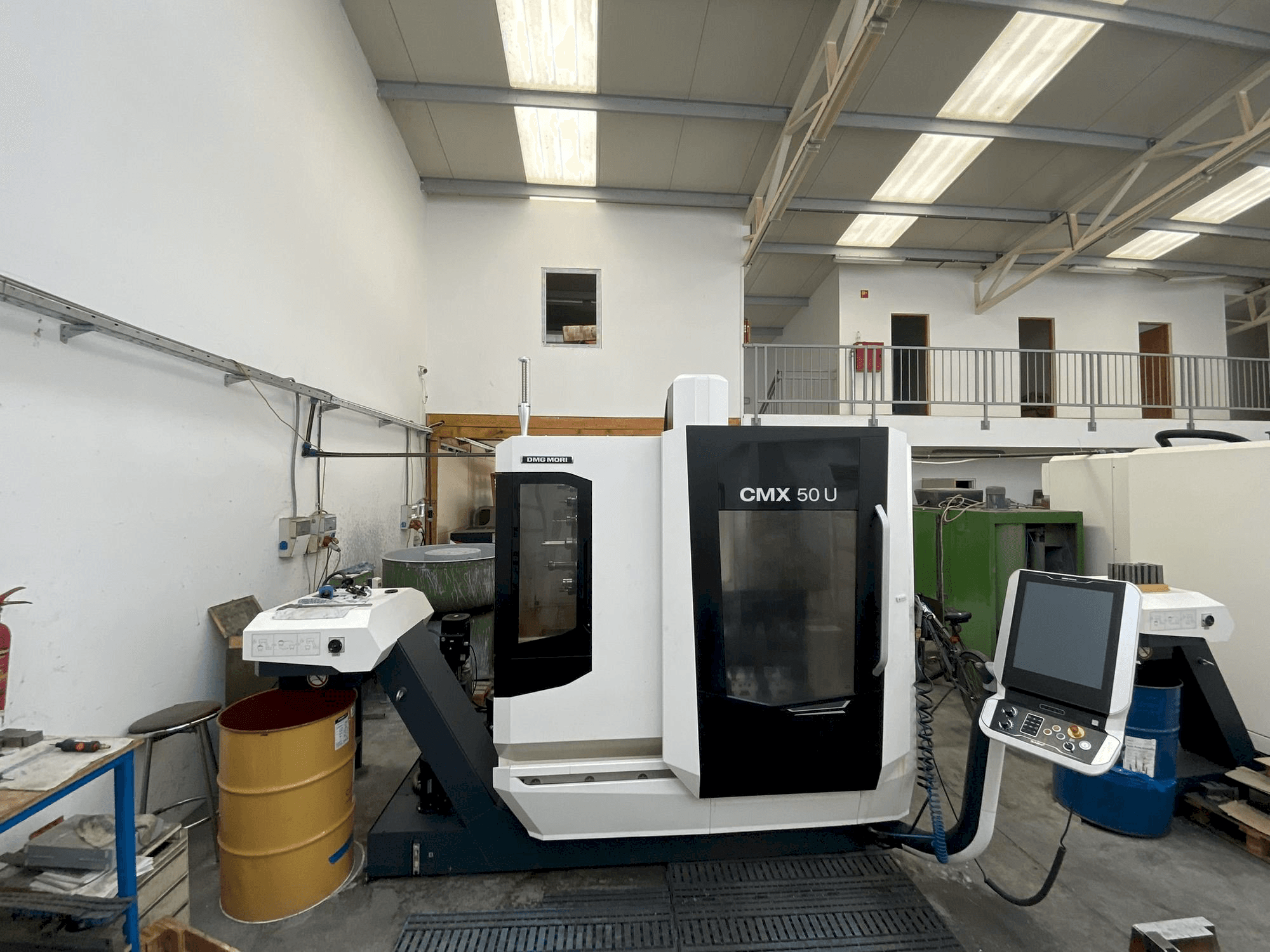 Masina DMG MORI CMX 50 U eestvaade