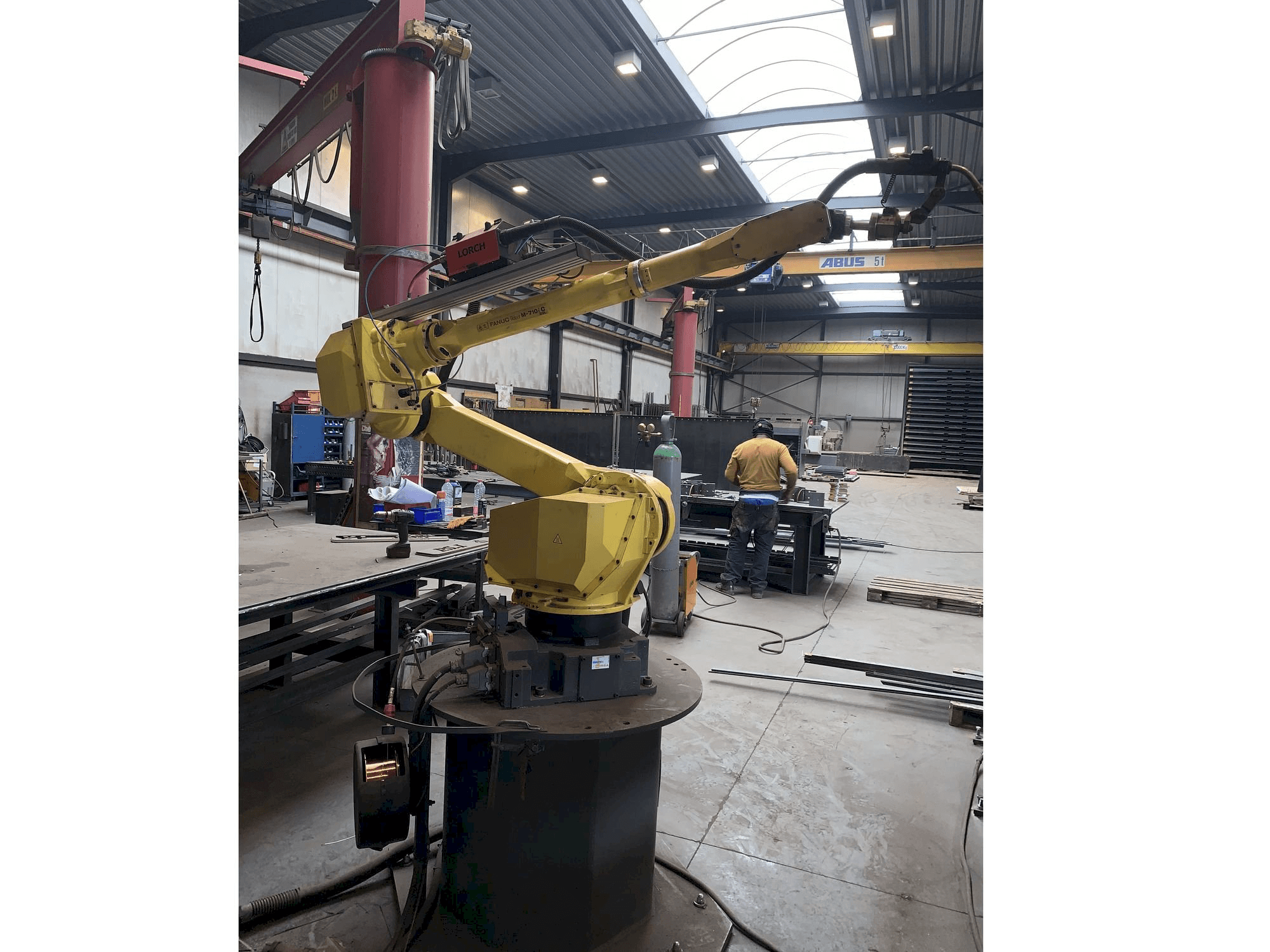 Masina FANUC M-710 iC 20L eestvaade