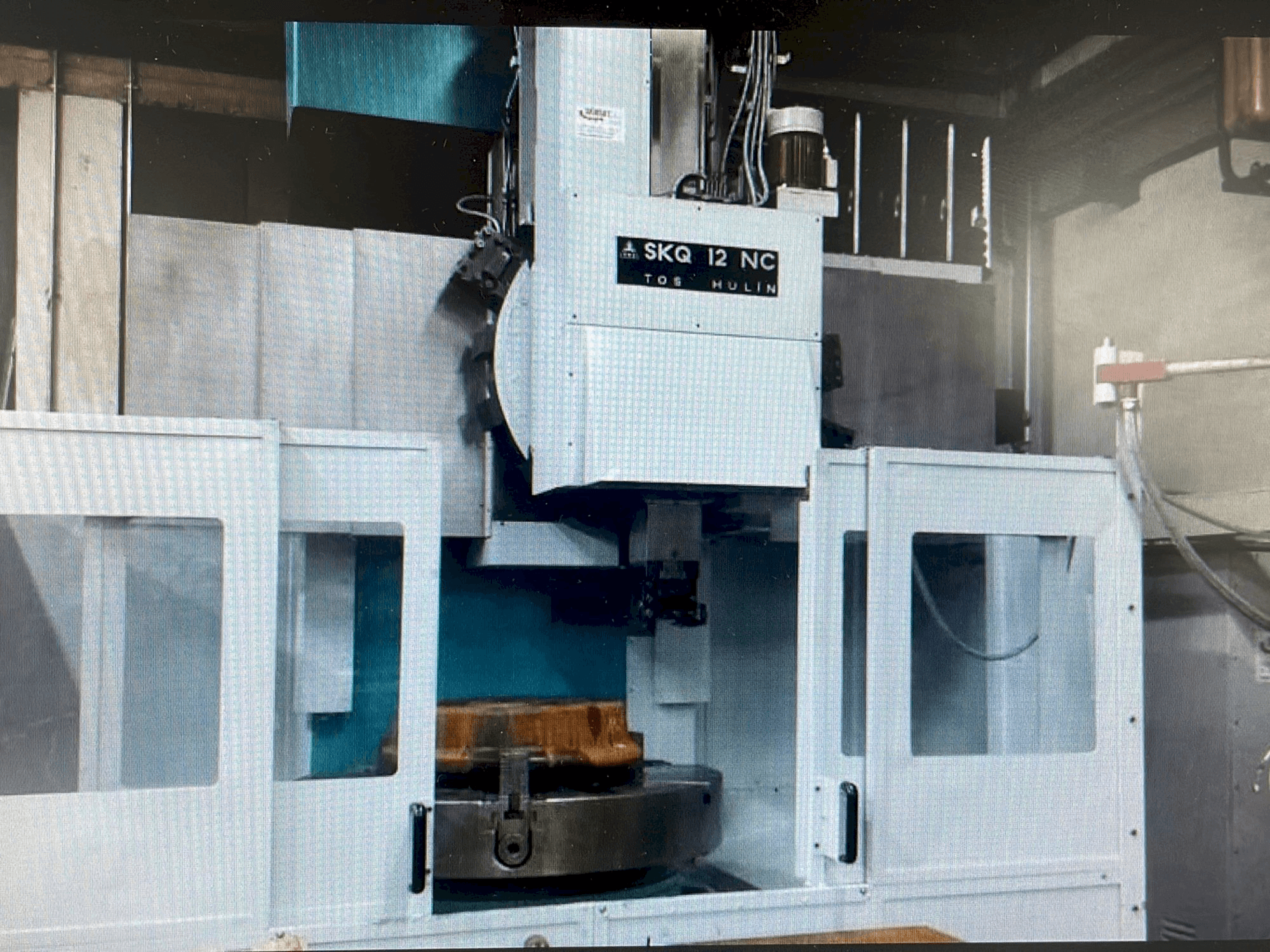 Masina TOS SKQ 12 NC eestvaade