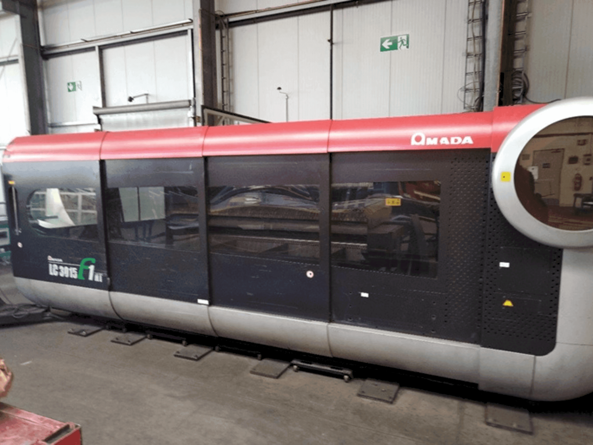 Masina AMADA LC 3015 F1 NT eestvaade