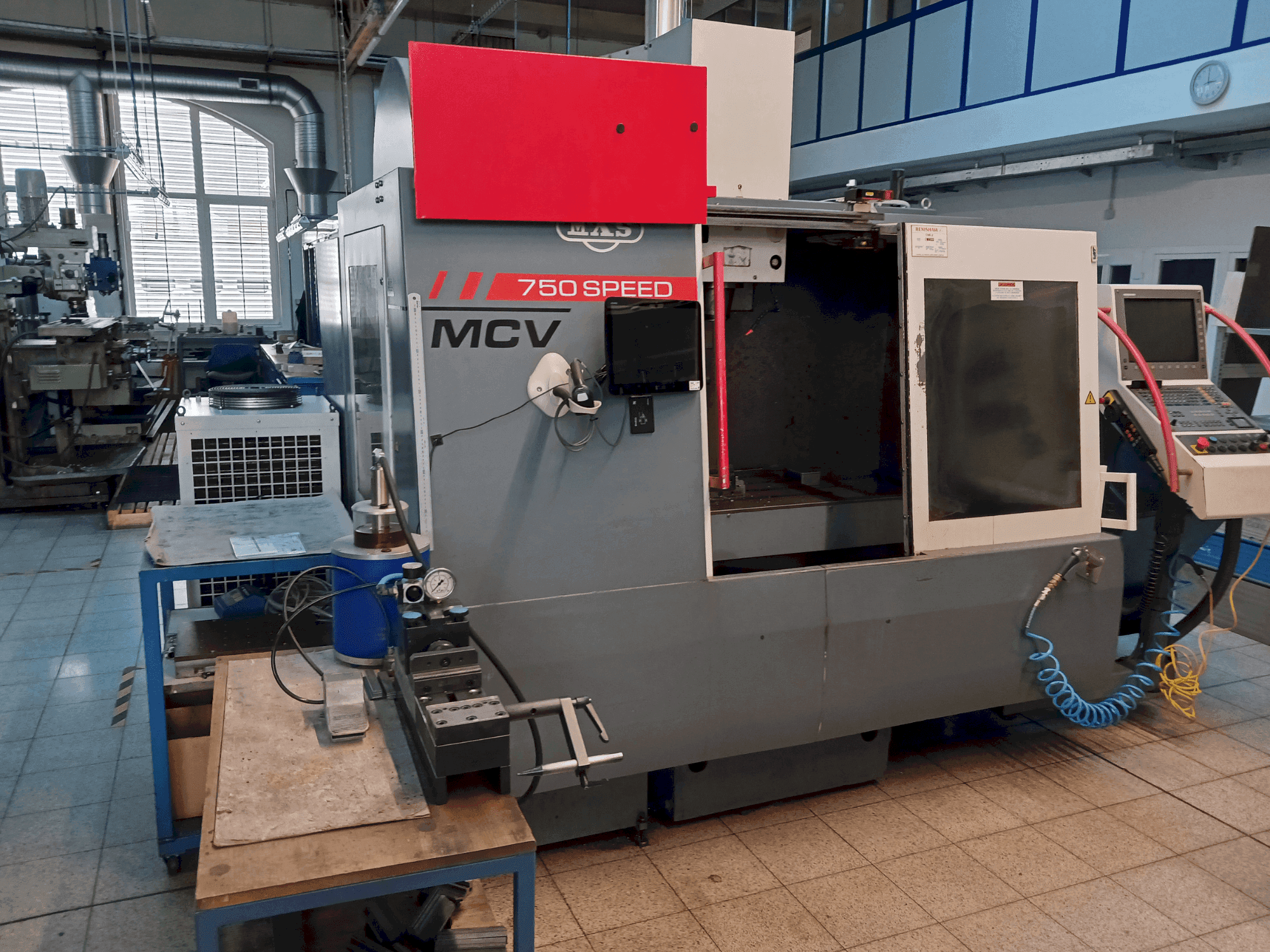 Masina KOVOSVIT MAS MCV 750 Speed eestvaade
