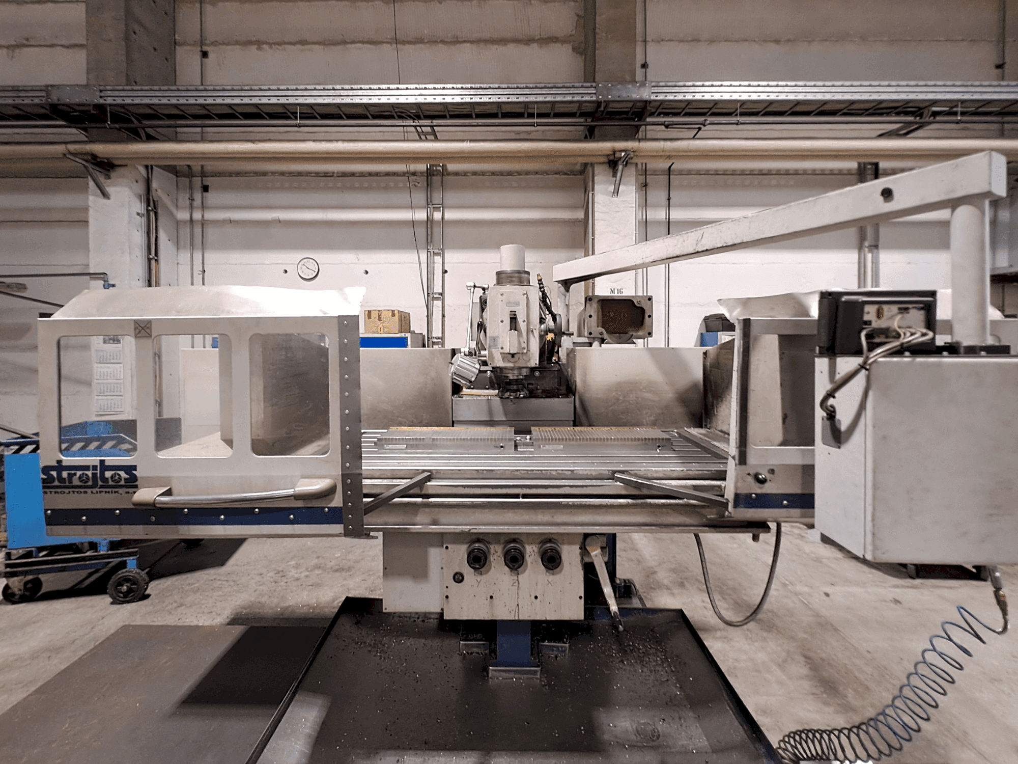 Masina TOS FGS63T Plus eestvaade