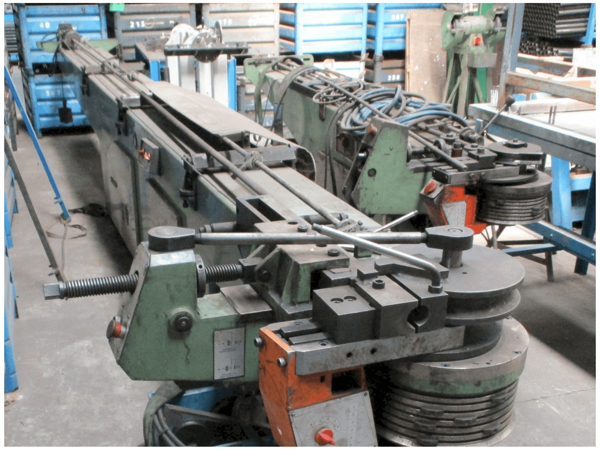 Masina Tejero 55AHC eestvaade